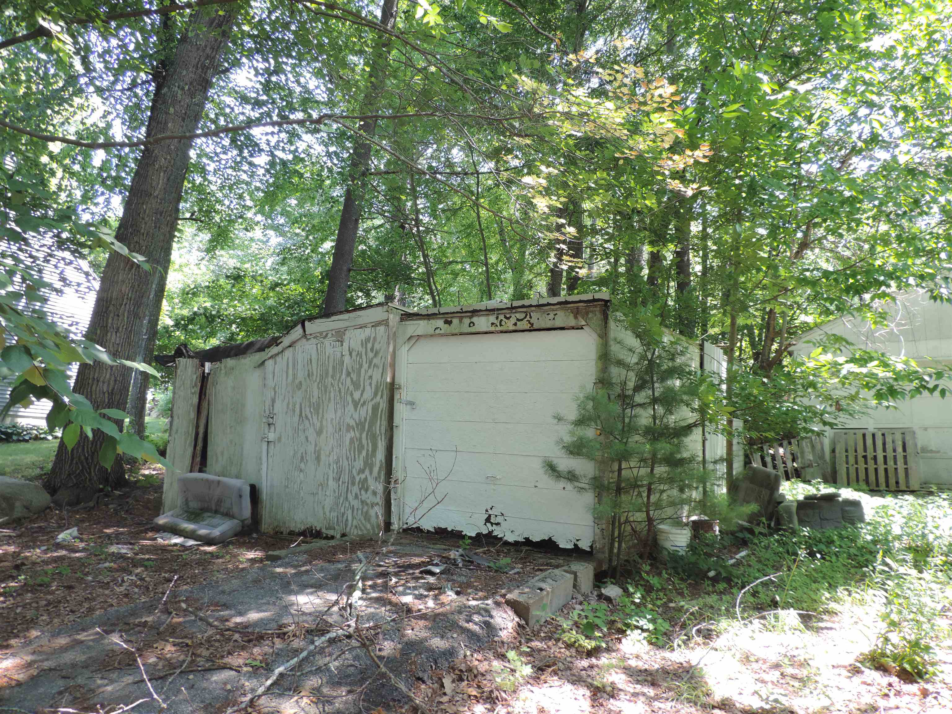 5 Woodlawn Road Property Photo 4