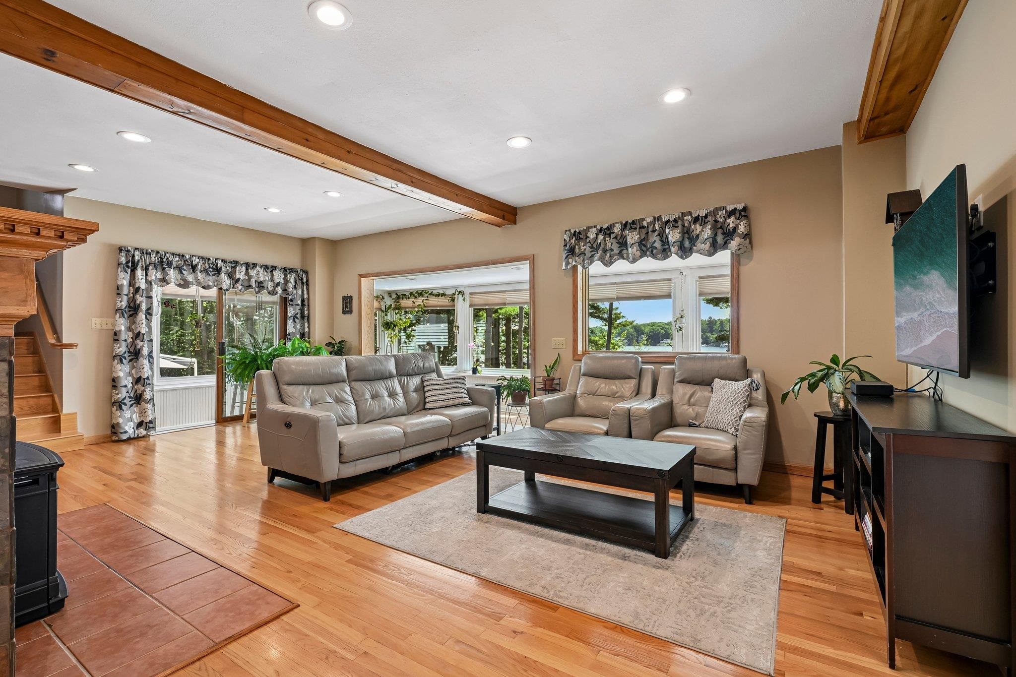 76 Holts Point Road Property Photo 11