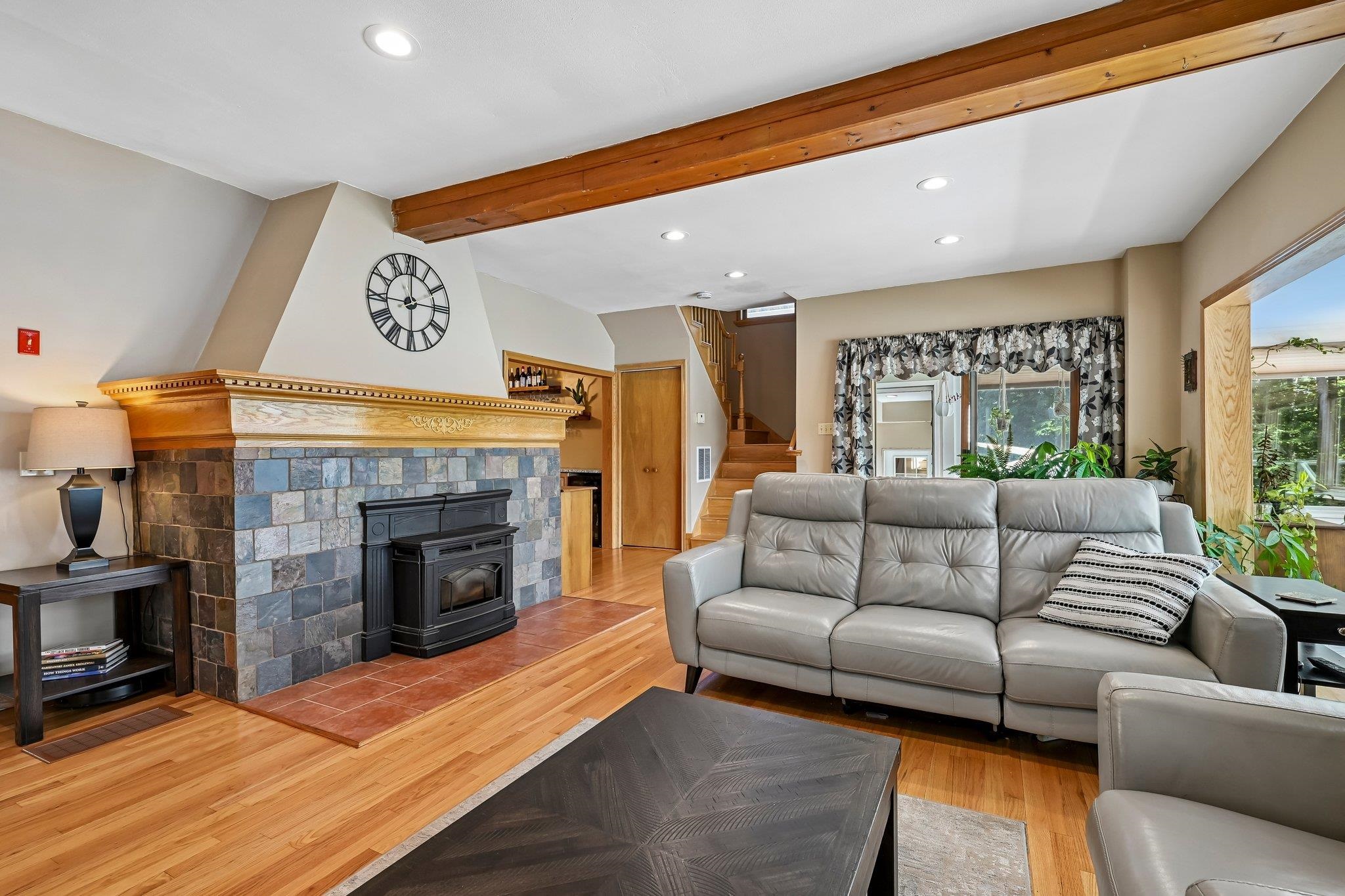 76 Holts Point Road Property Photo 12