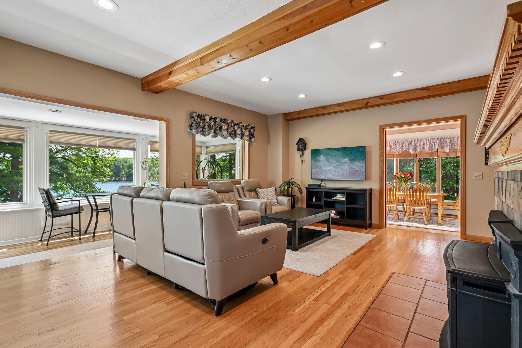 76 Holts Point Road Property Photo 14