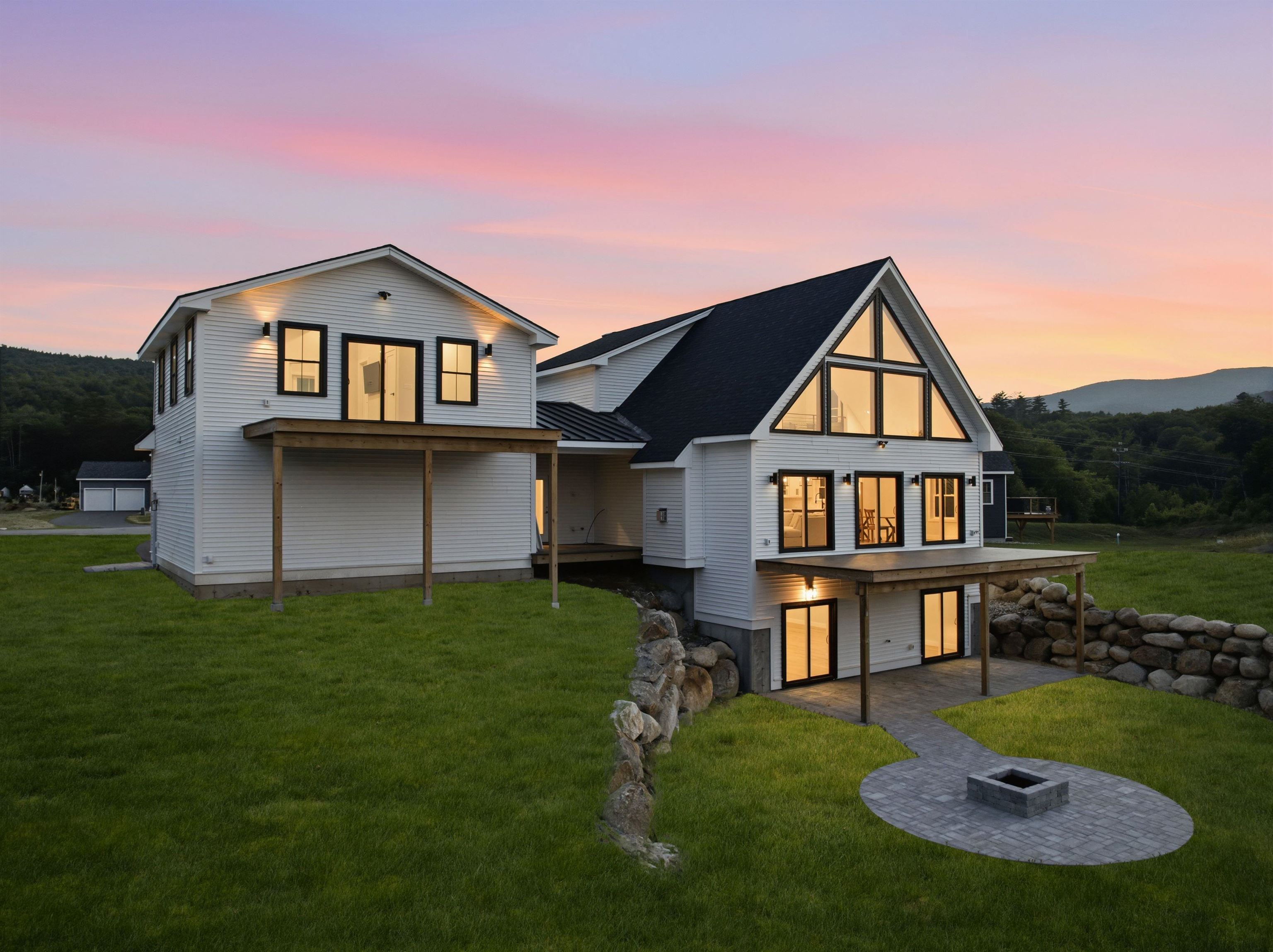 46 Melina's Way Property Photo 5