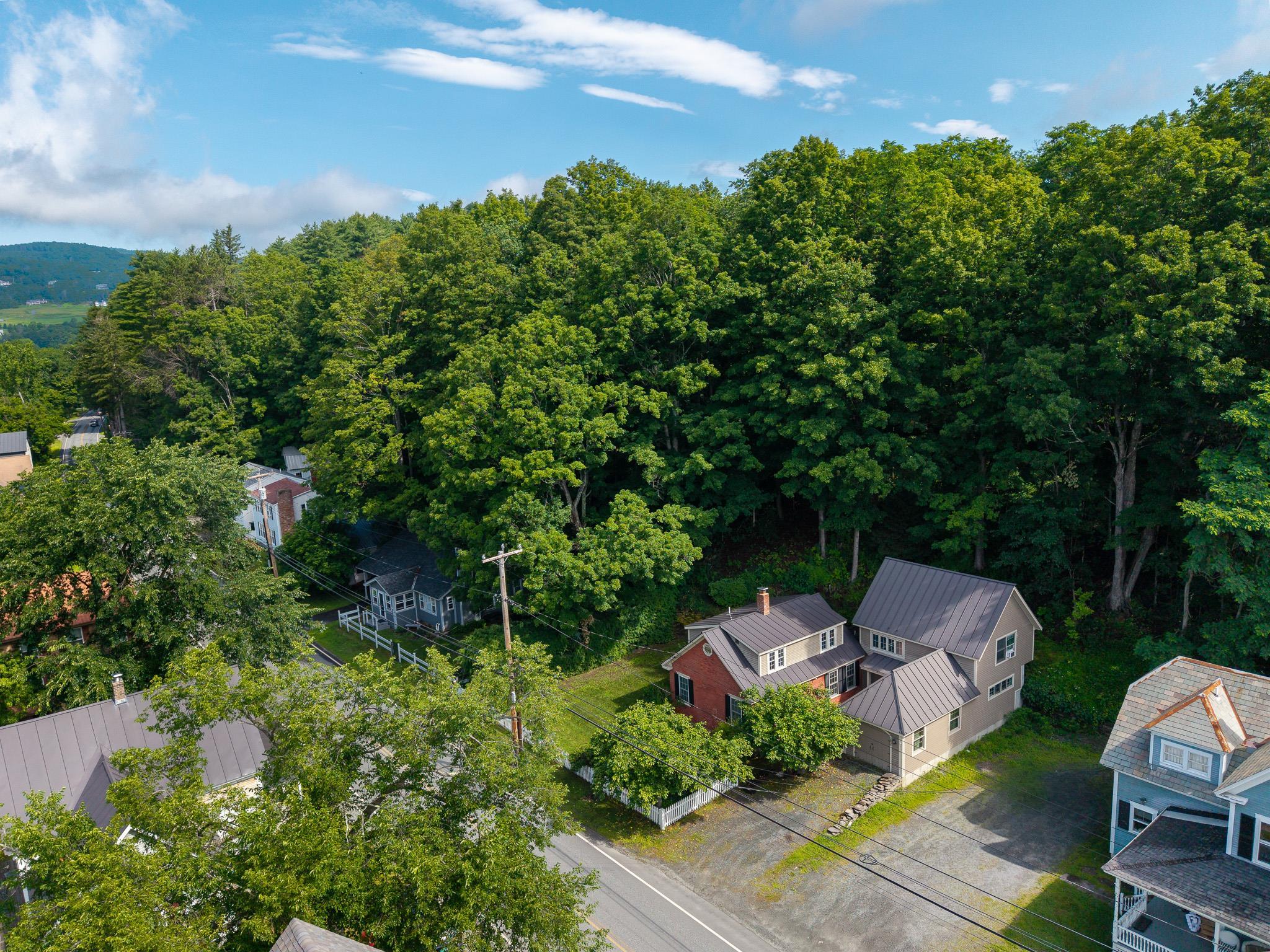 2039 Quechee Main Street Property Photo 1