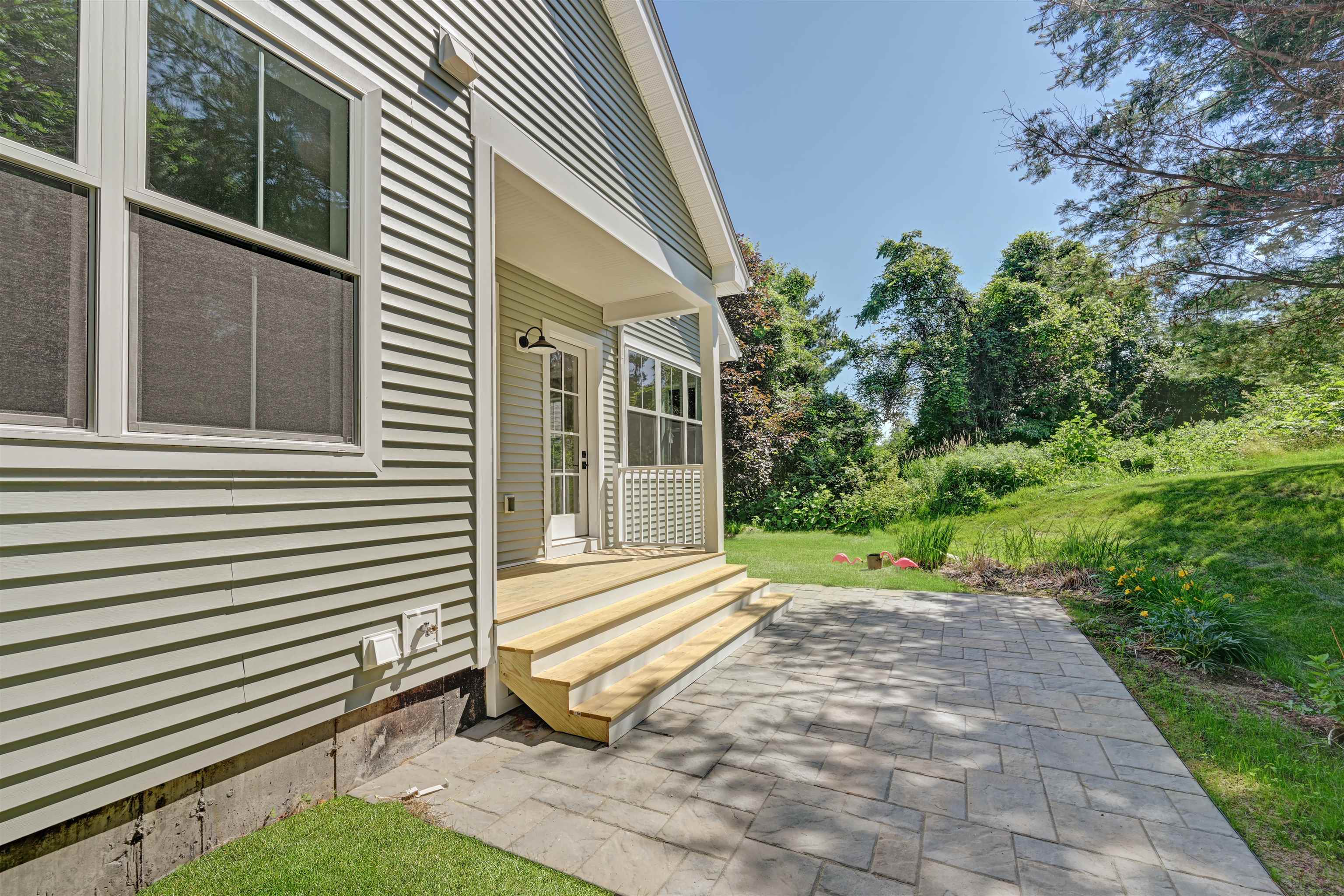 70 Fieldstone Drive Property Photo 12