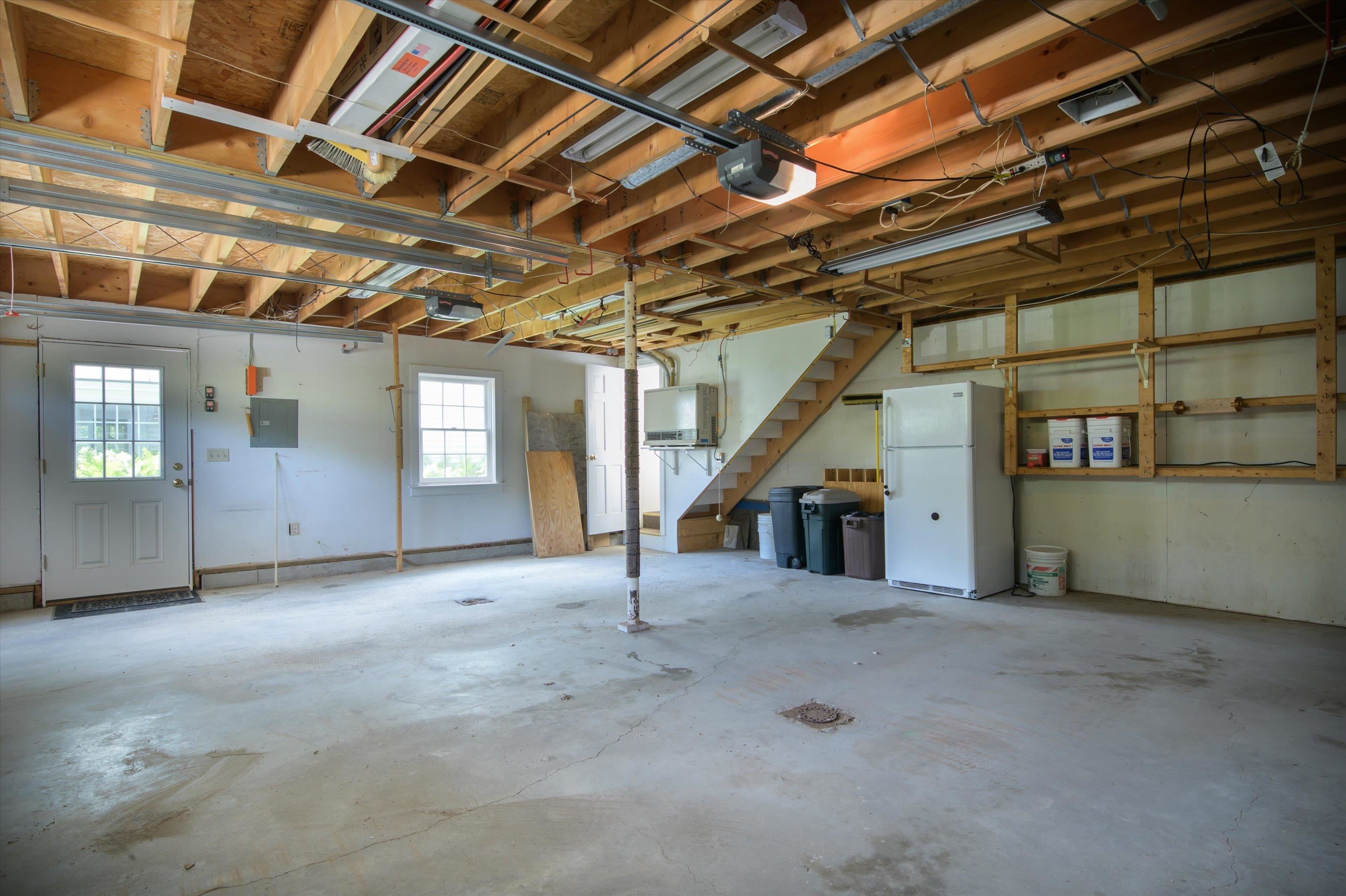 19 Lawridge Heights Property Photo 12
