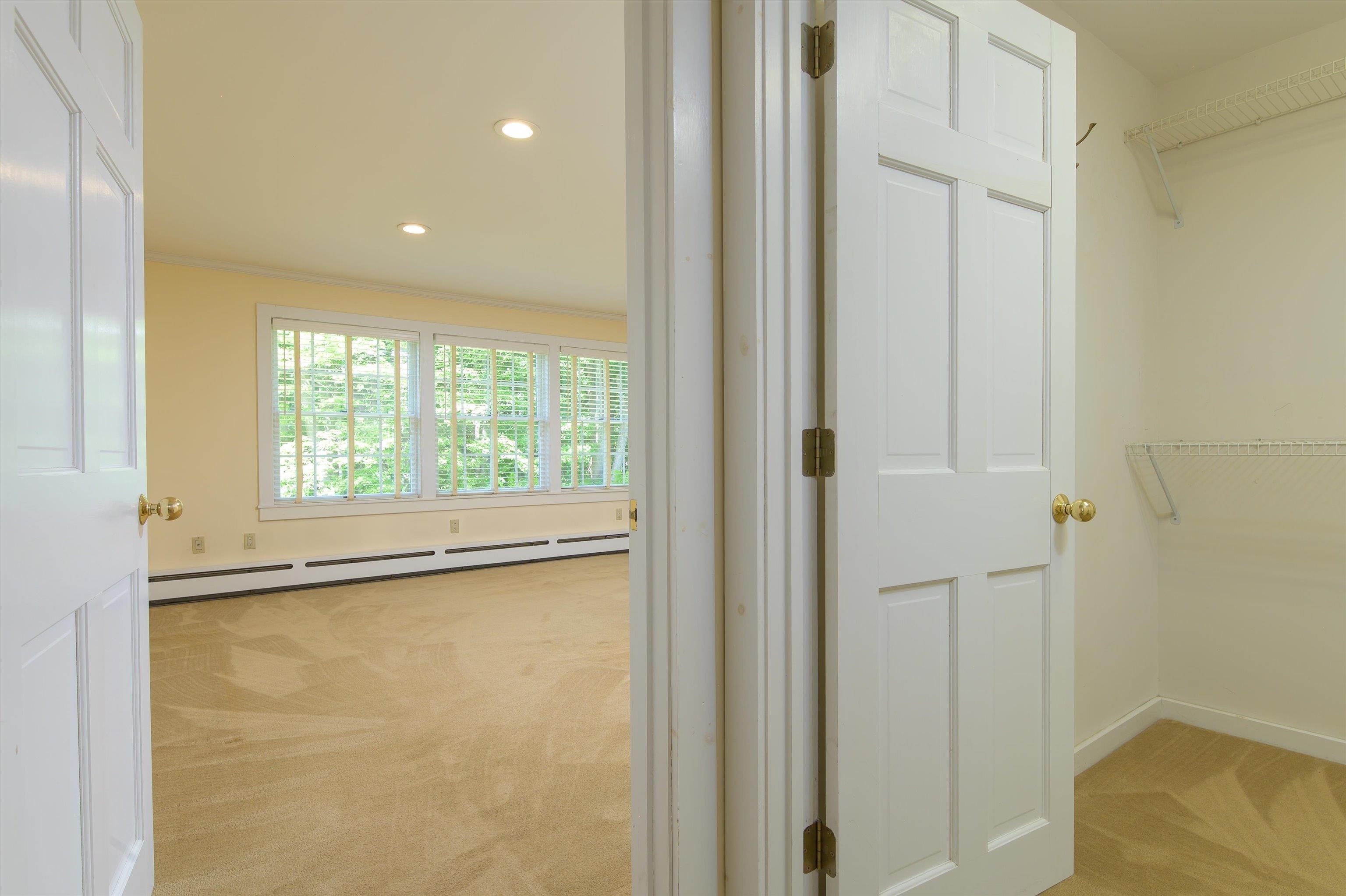 19 Lawridge Heights Property Photo 14