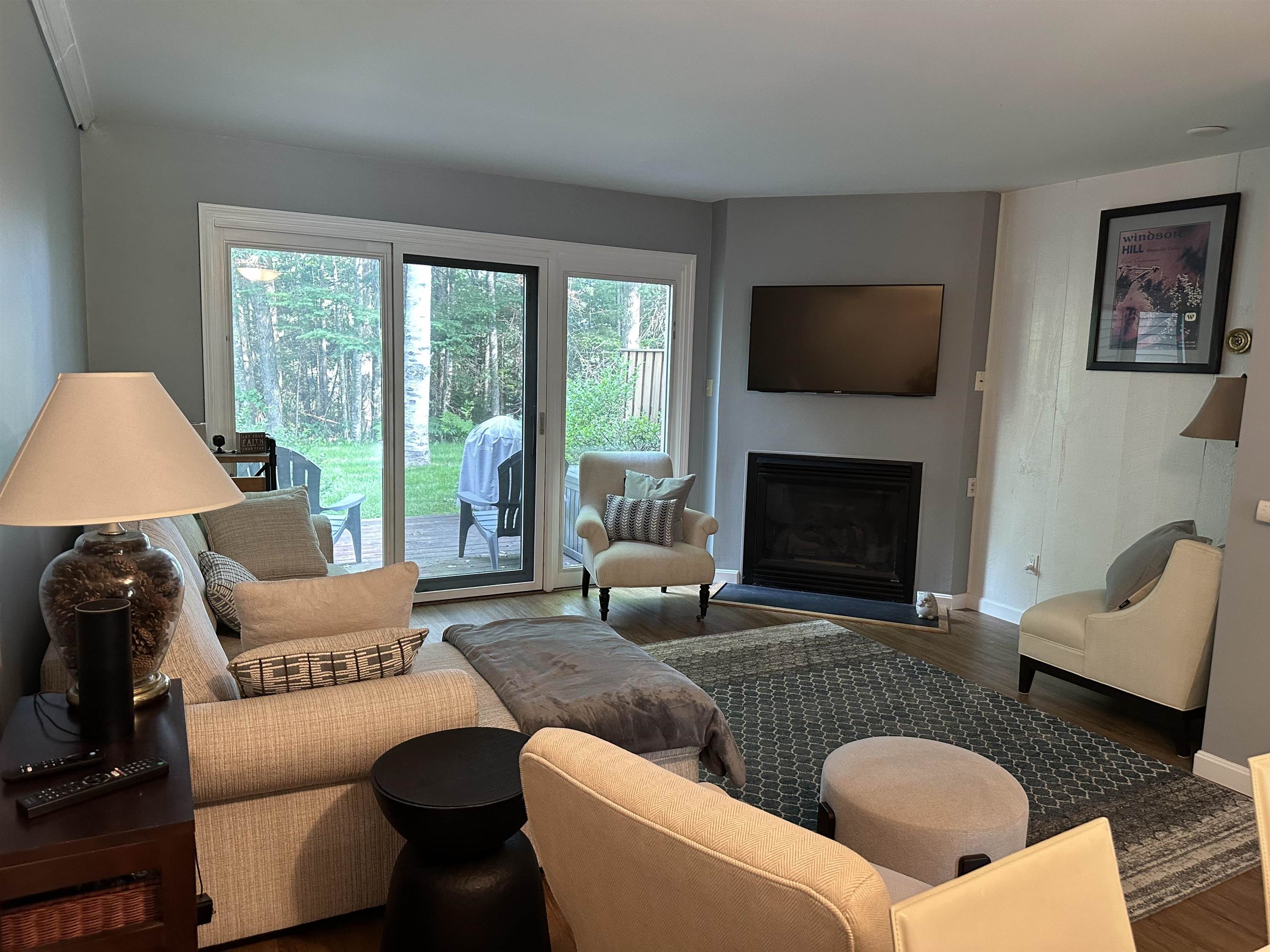 47 Windsor Hill Way Property Photo 2