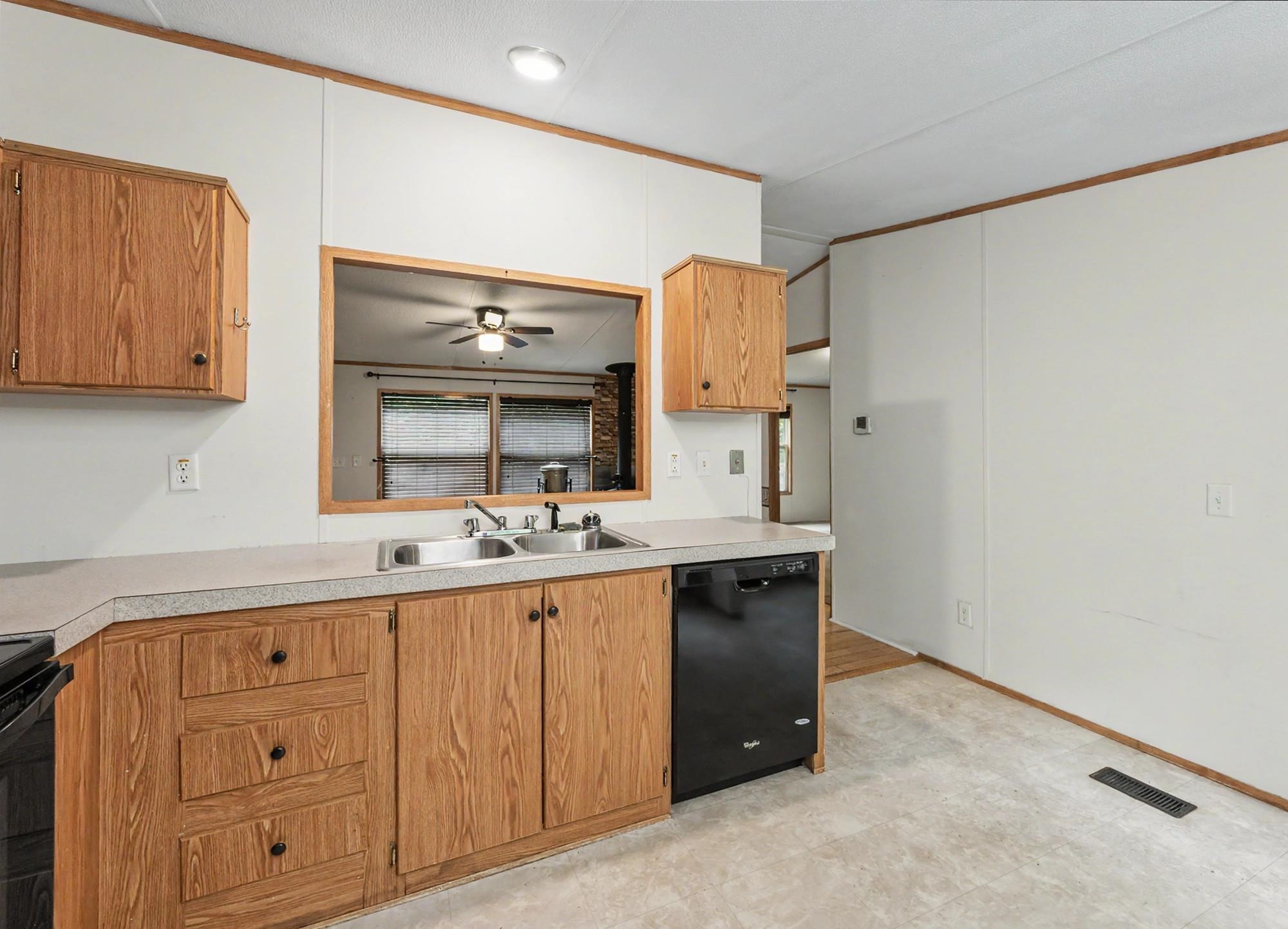 534 Nelson Road Property Photo 5