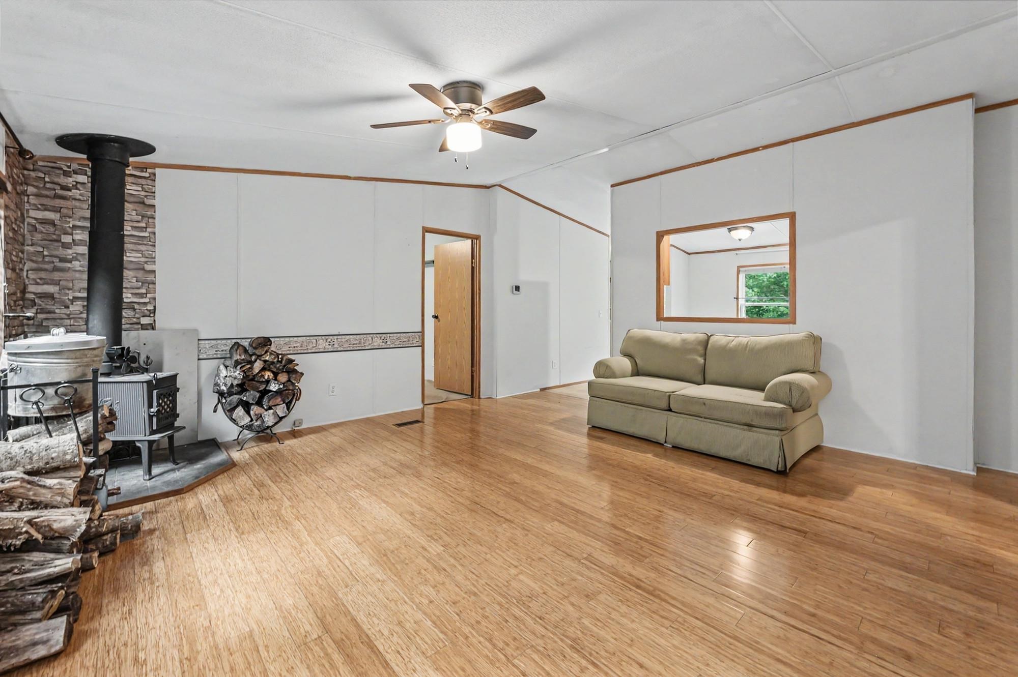 534 Nelson Road Property Photo 9