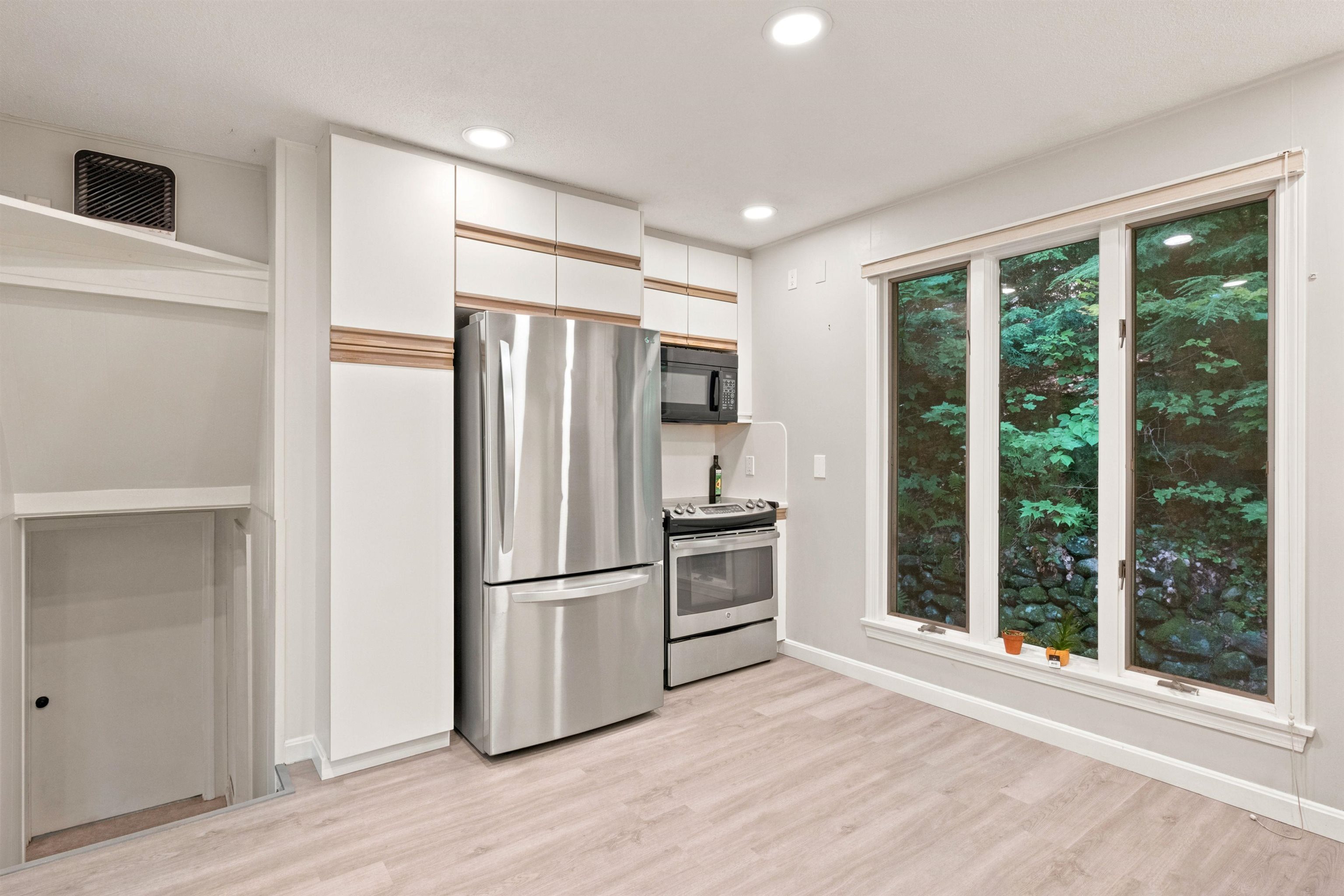 12 Ivy Lane Property Photo 7