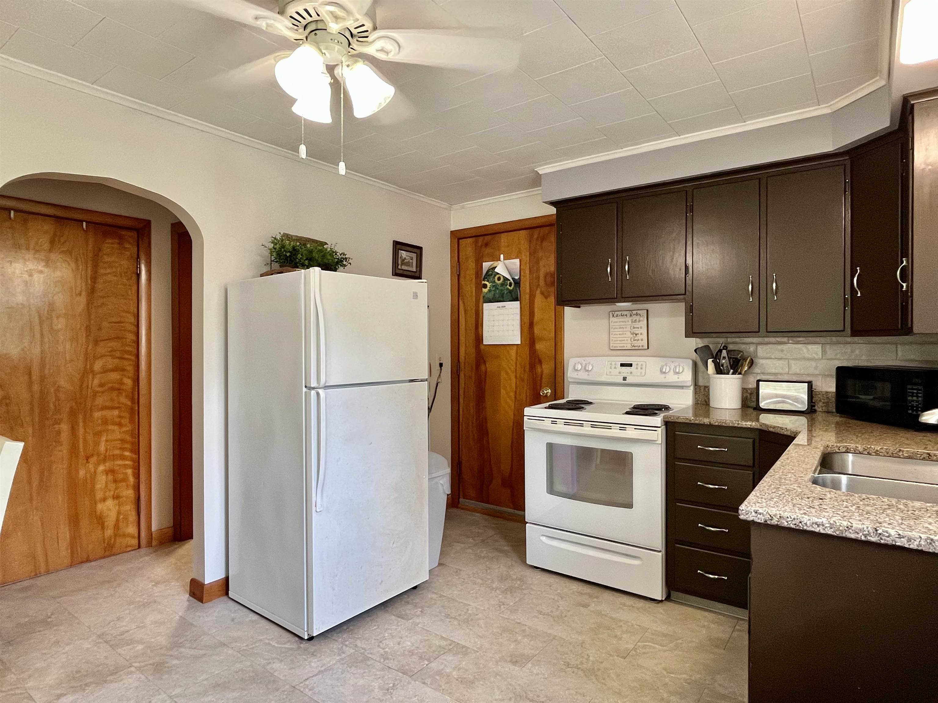 265 Norway Street Property Photo 7