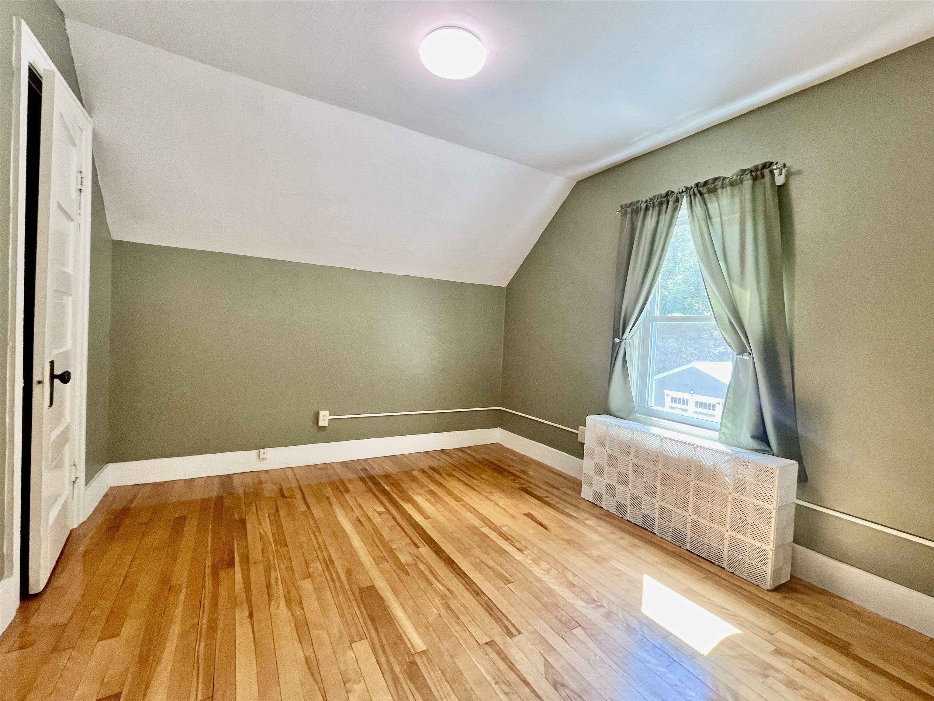 265 Norway Street Property Photo 22