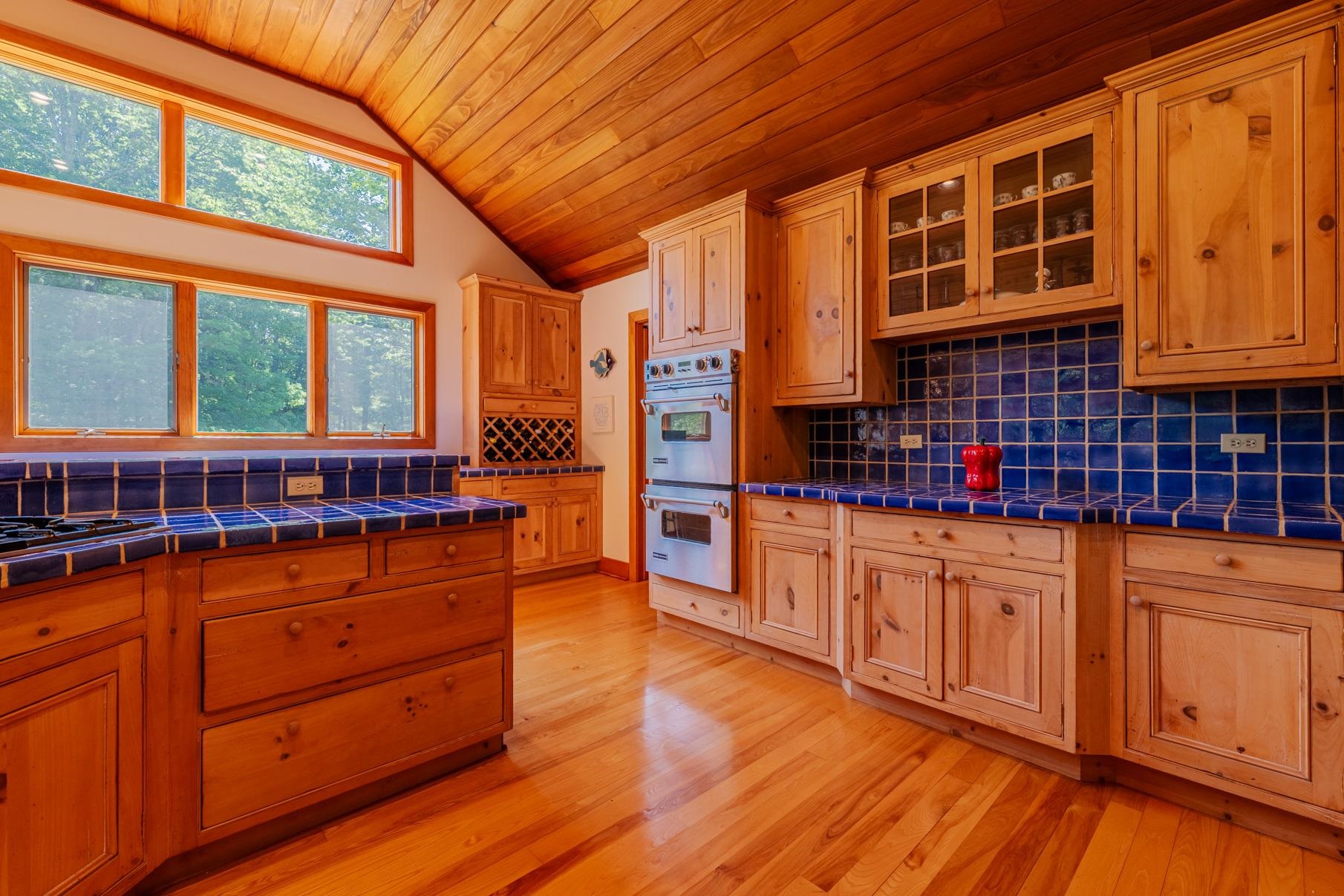 84 Frost Pond Road Property Photo 11