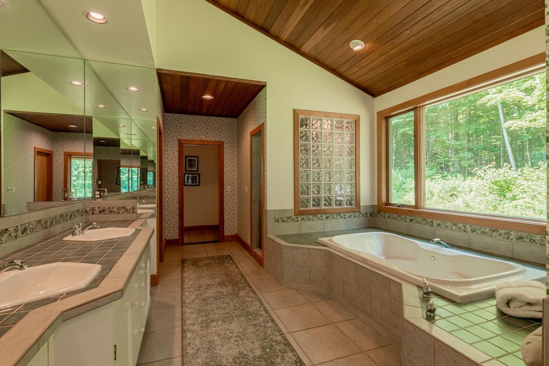 84 Frost Pond Road Property Photo 20