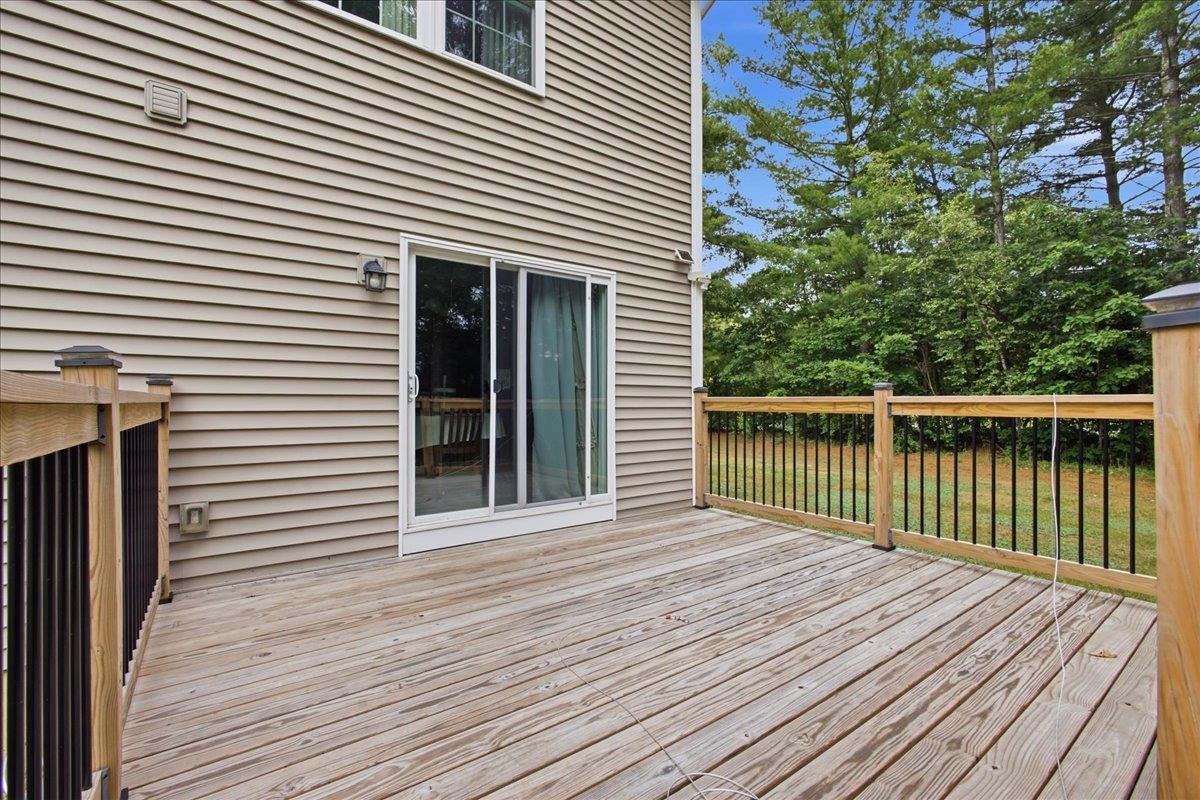 4 Hummingbird Lane Property Photo 6