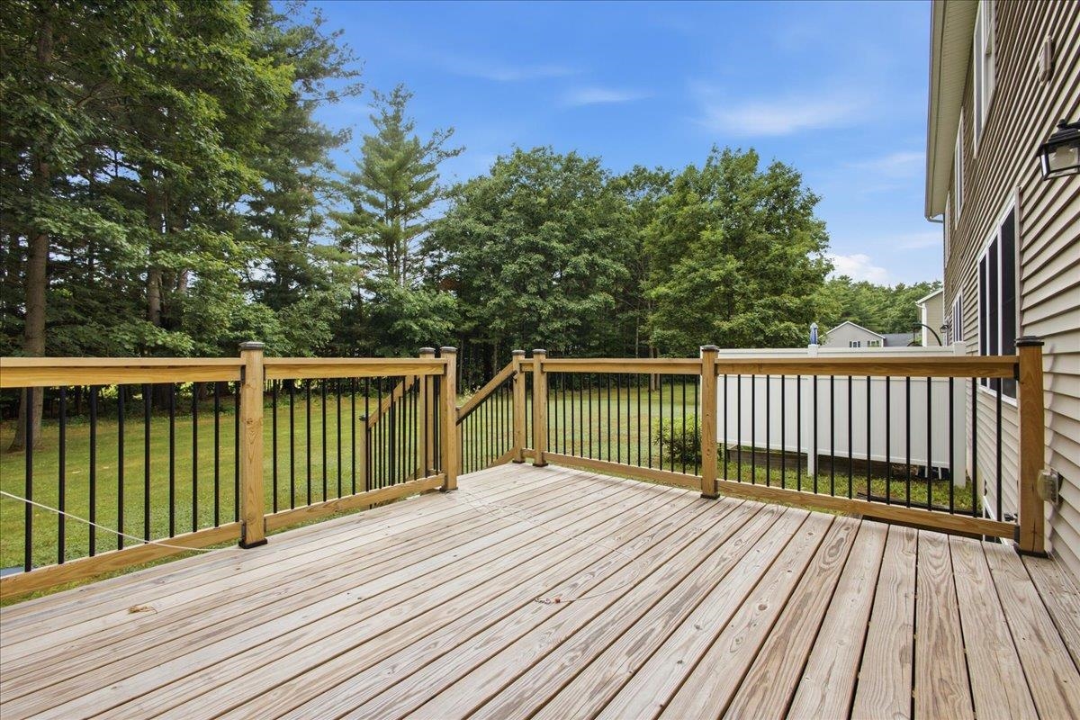 4 Hummingbird Lane Property Photo 8