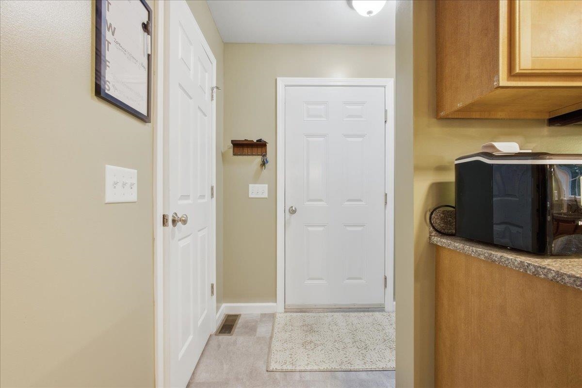 4 Hummingbird Lane Property Photo 30