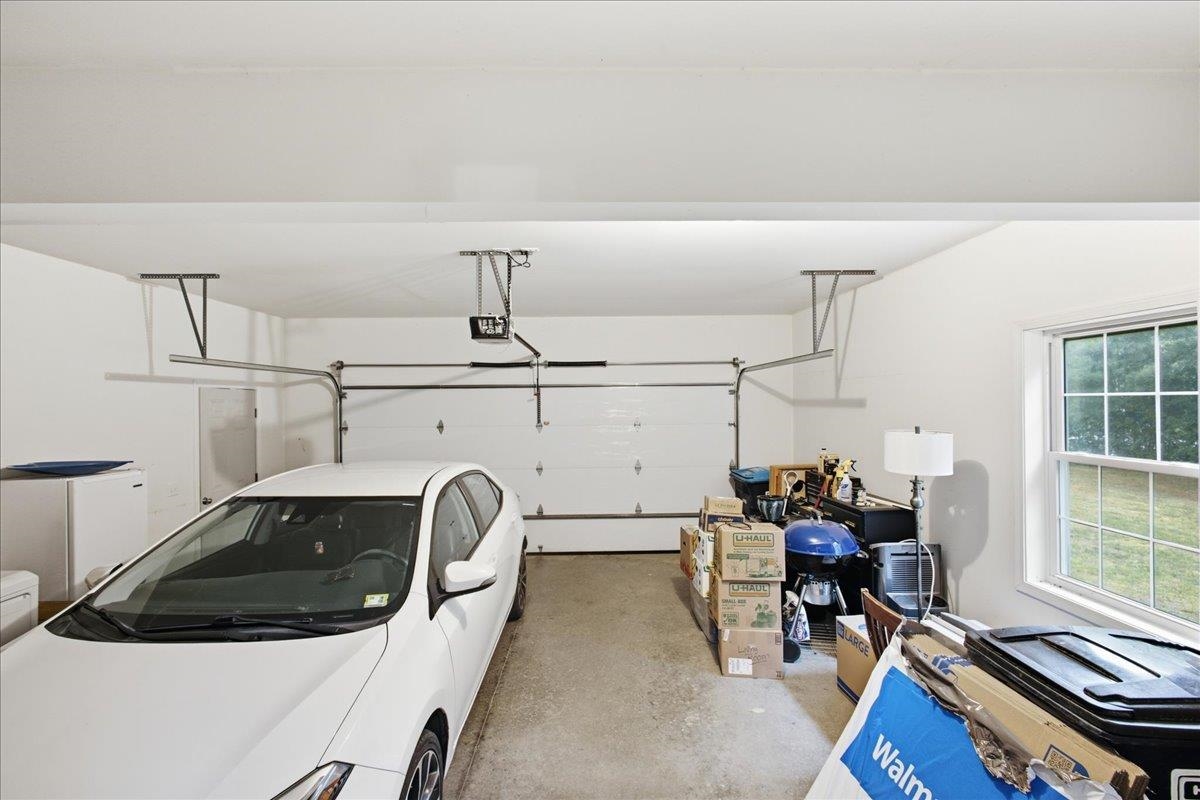 4 Hummingbird Lane Property Photo 32