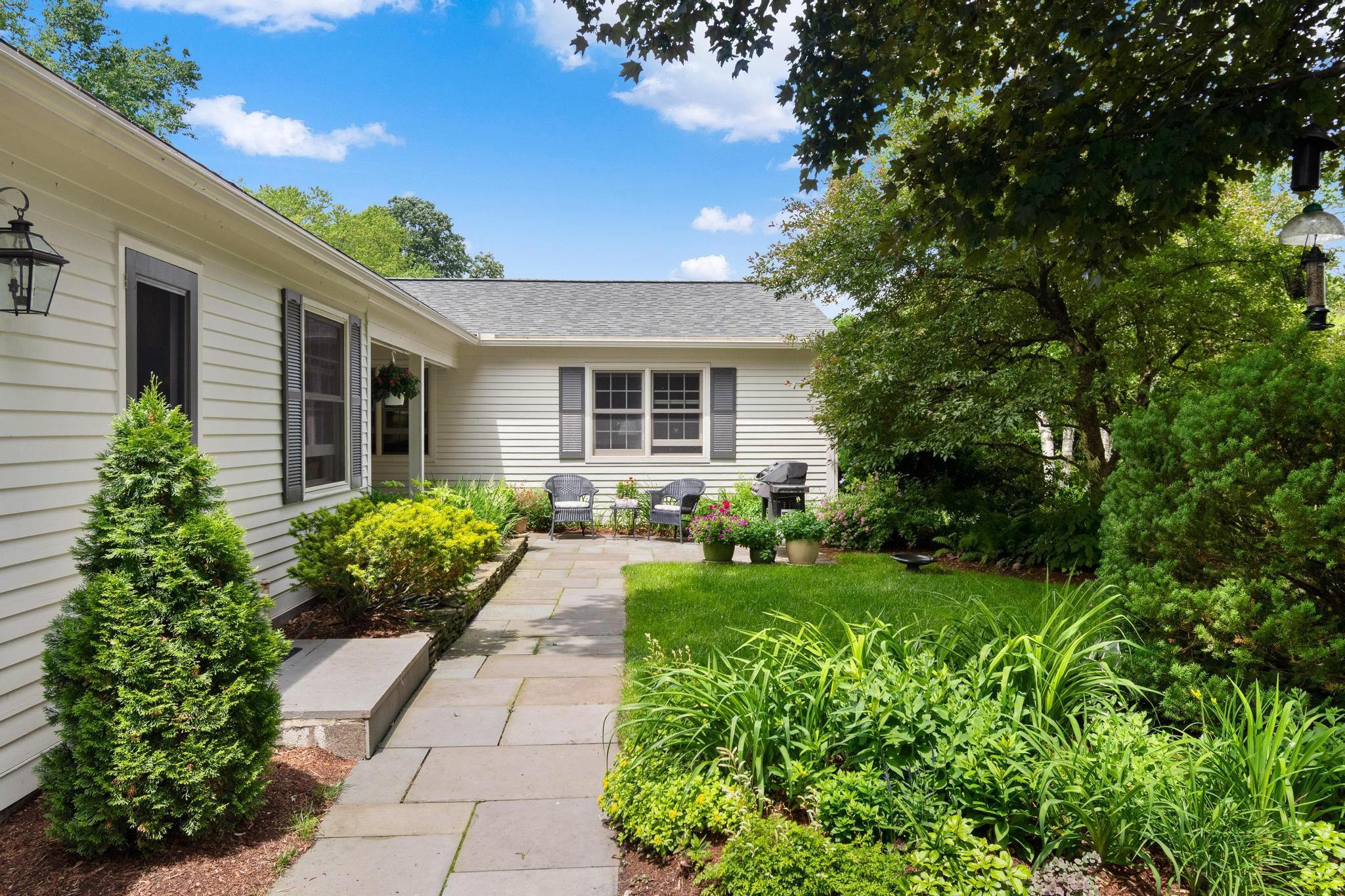 131 Hills Point Road Property Photo 18
