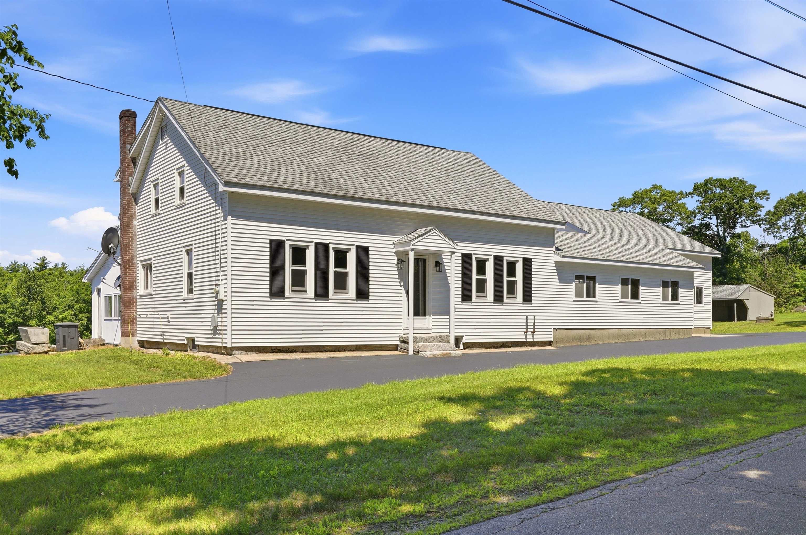 300 Robbins Road Property Photo 4