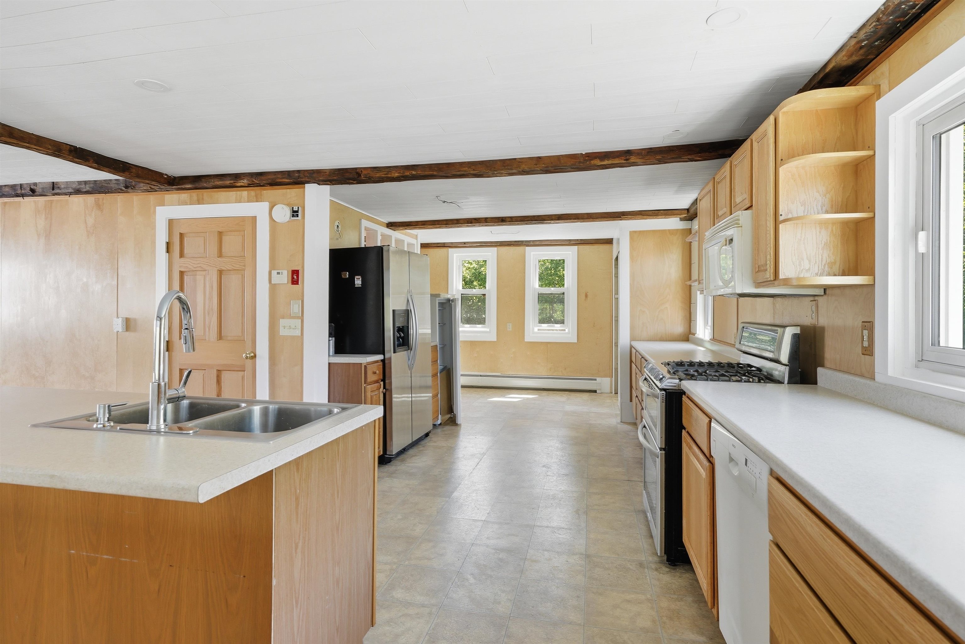 300 Robbins Road Property Photo 7