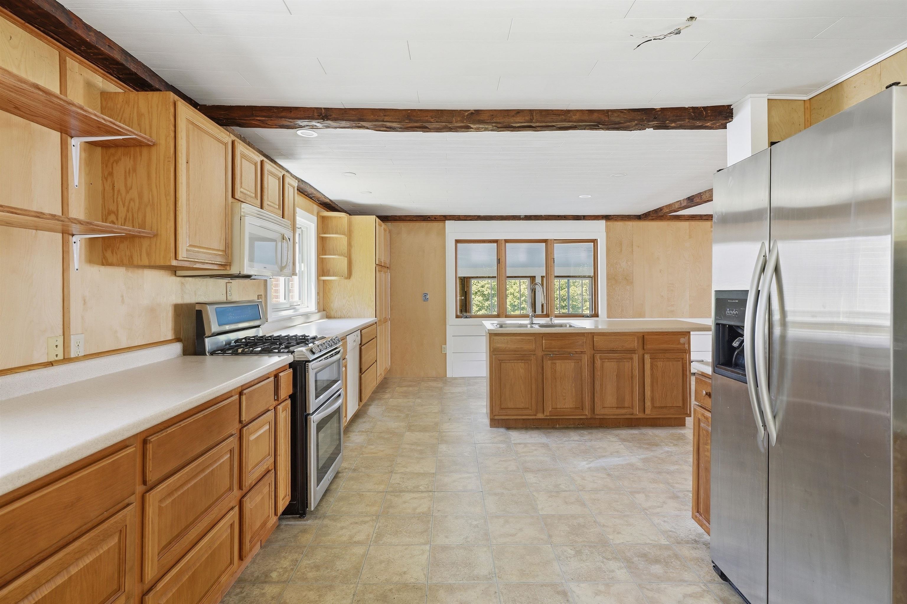 300 Robbins Road Property Photo 9