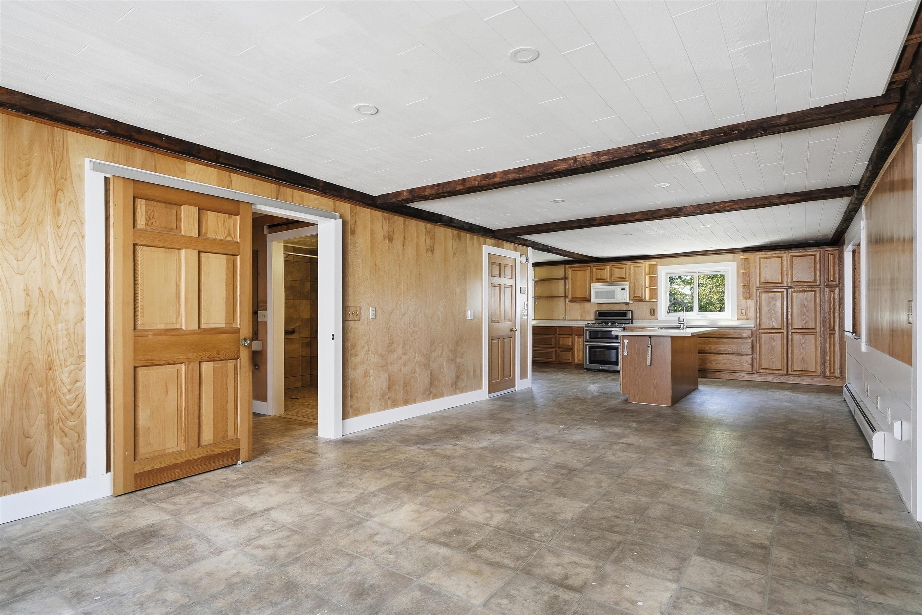 300 Robbins Road Property Photo 13