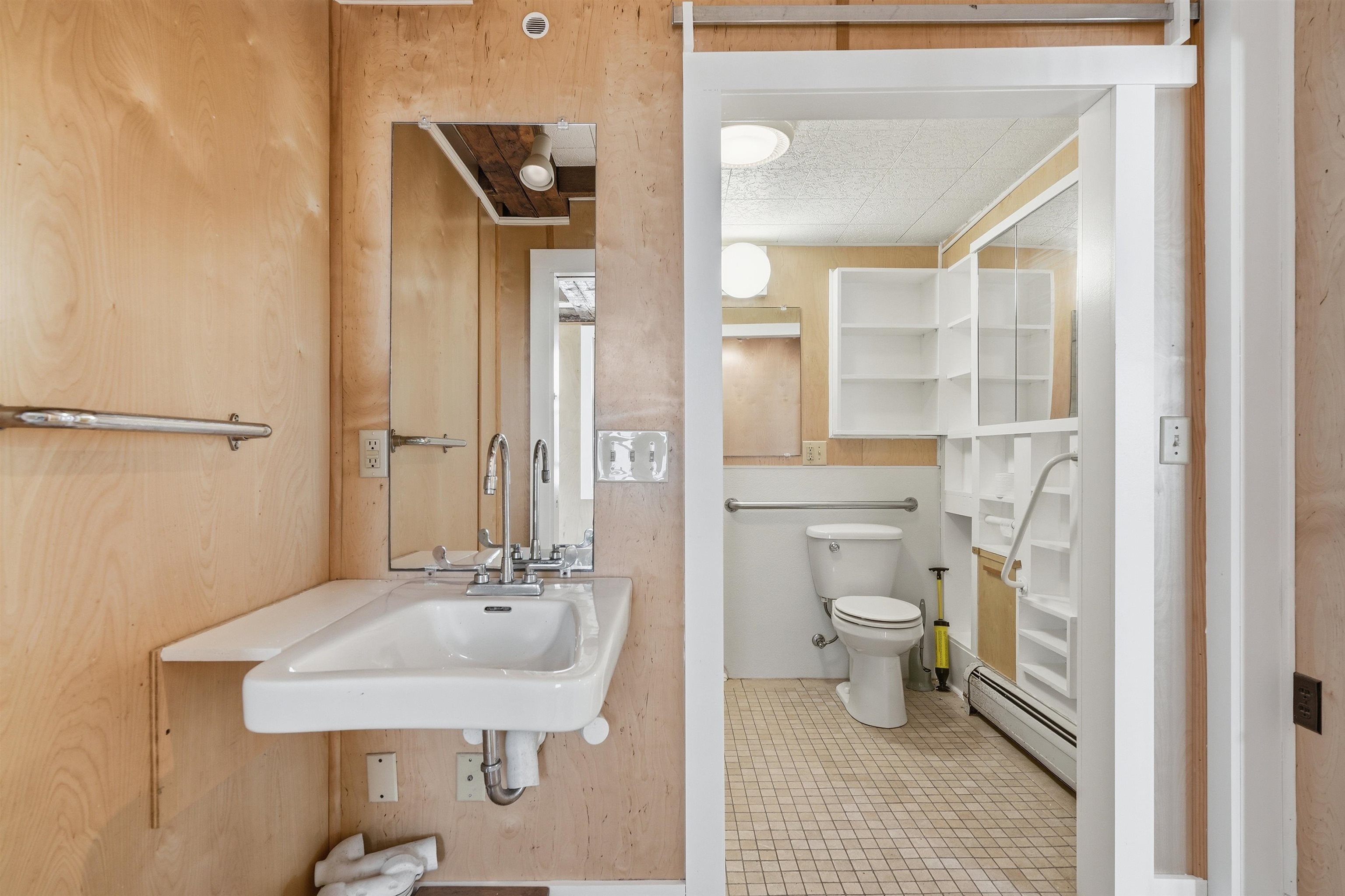300 Robbins Road Property Photo 16