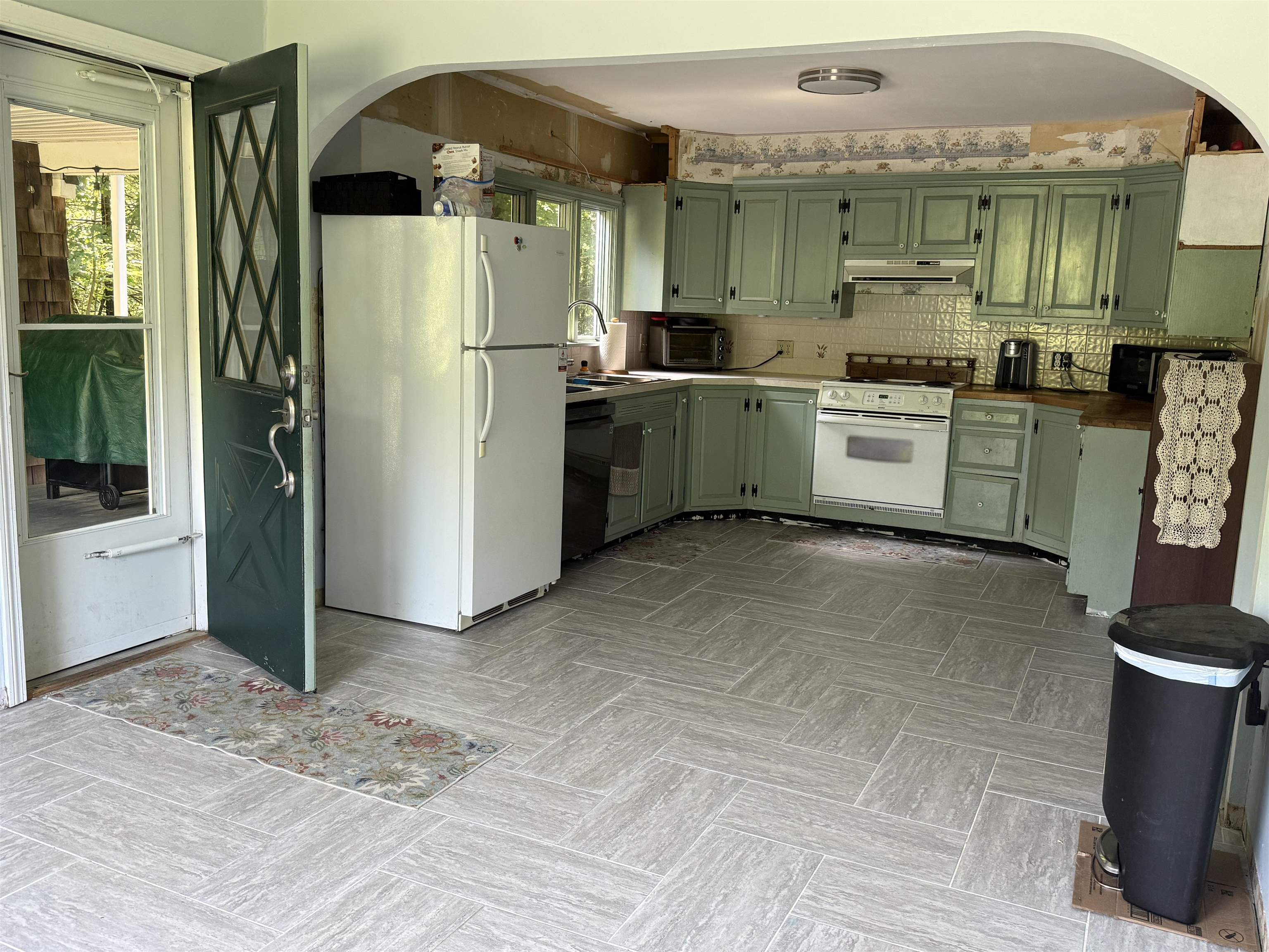 2074 Elmore Road Property Photo 4