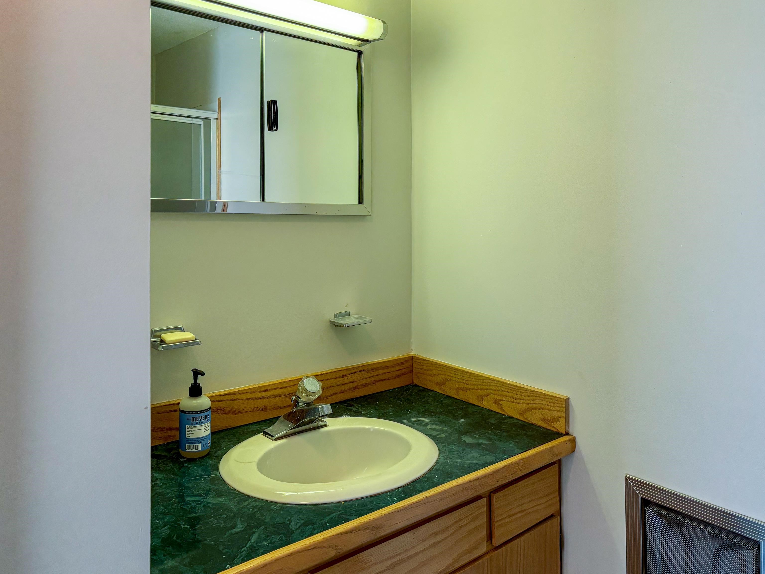 20 Condo Road Property Photo 16