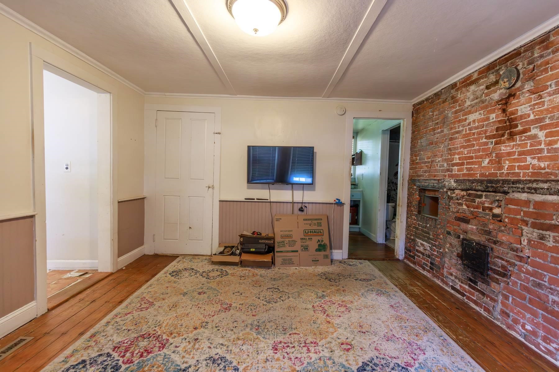 12 Wilder Street Property Photo 7
