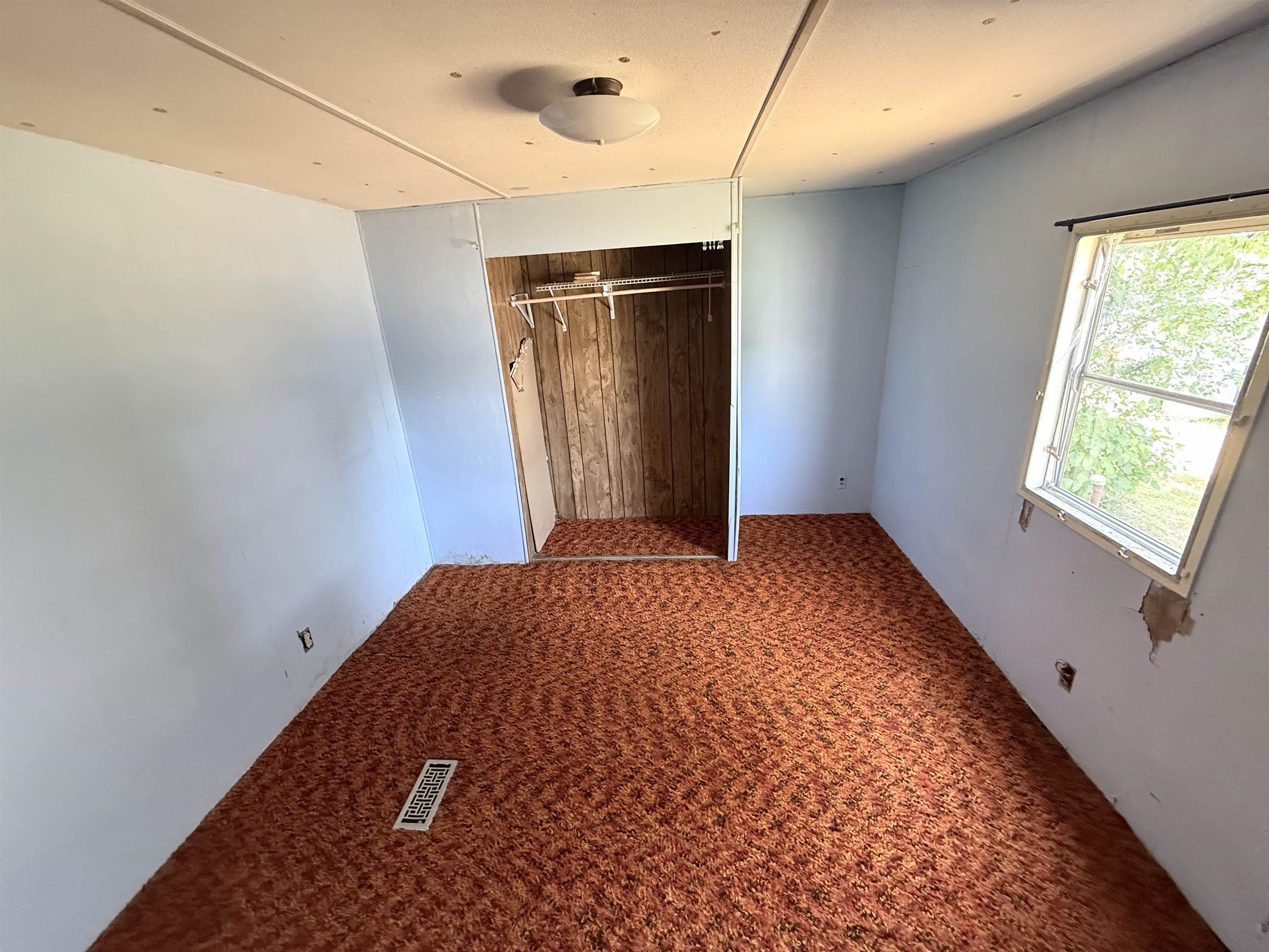 11 Willow Street Property Photo 20