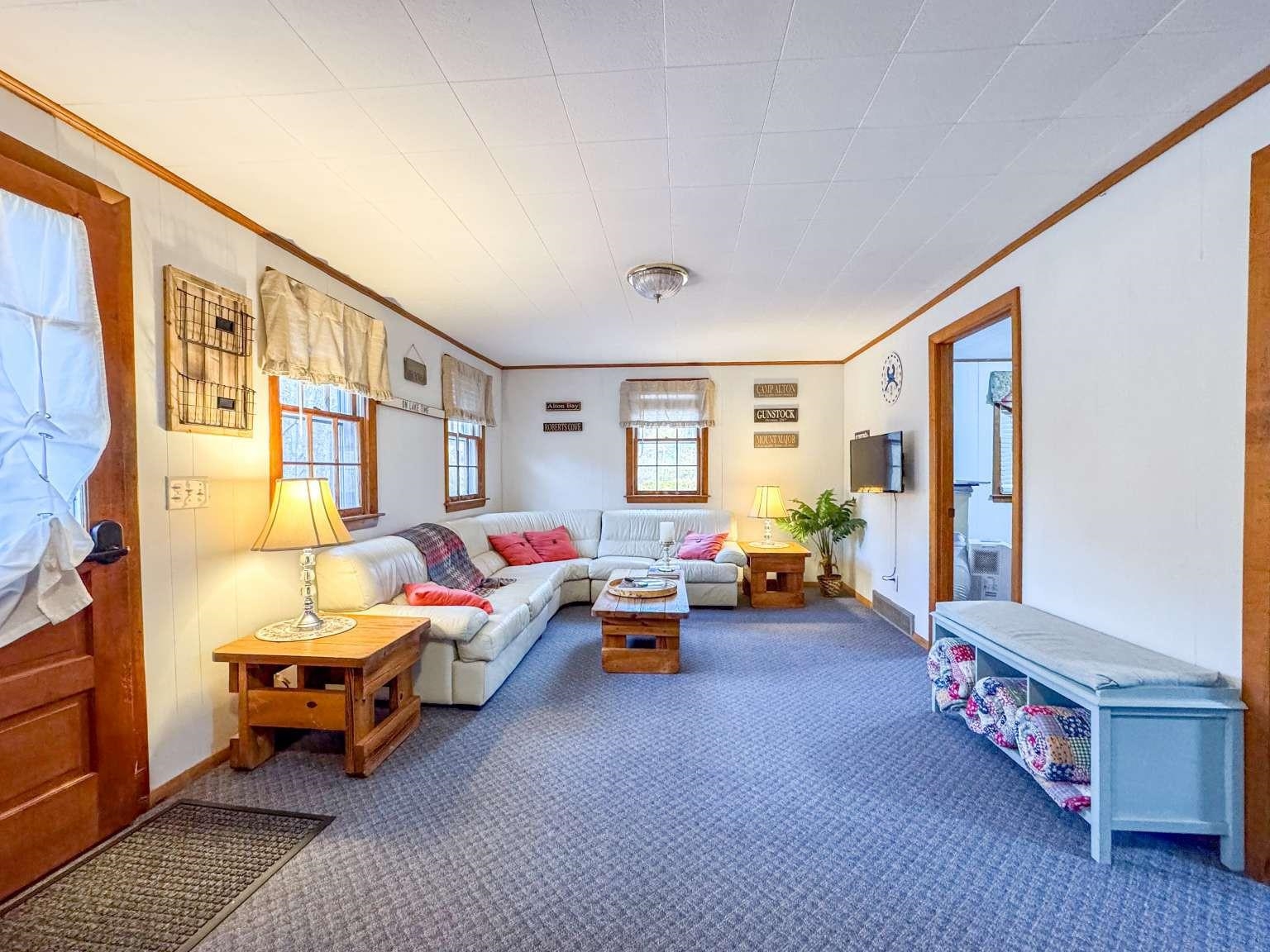 12 Beach Street Property Photo 4