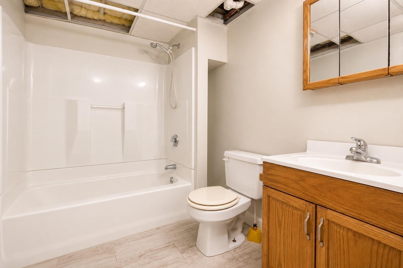 23 Riverlake Street Property Photo 40