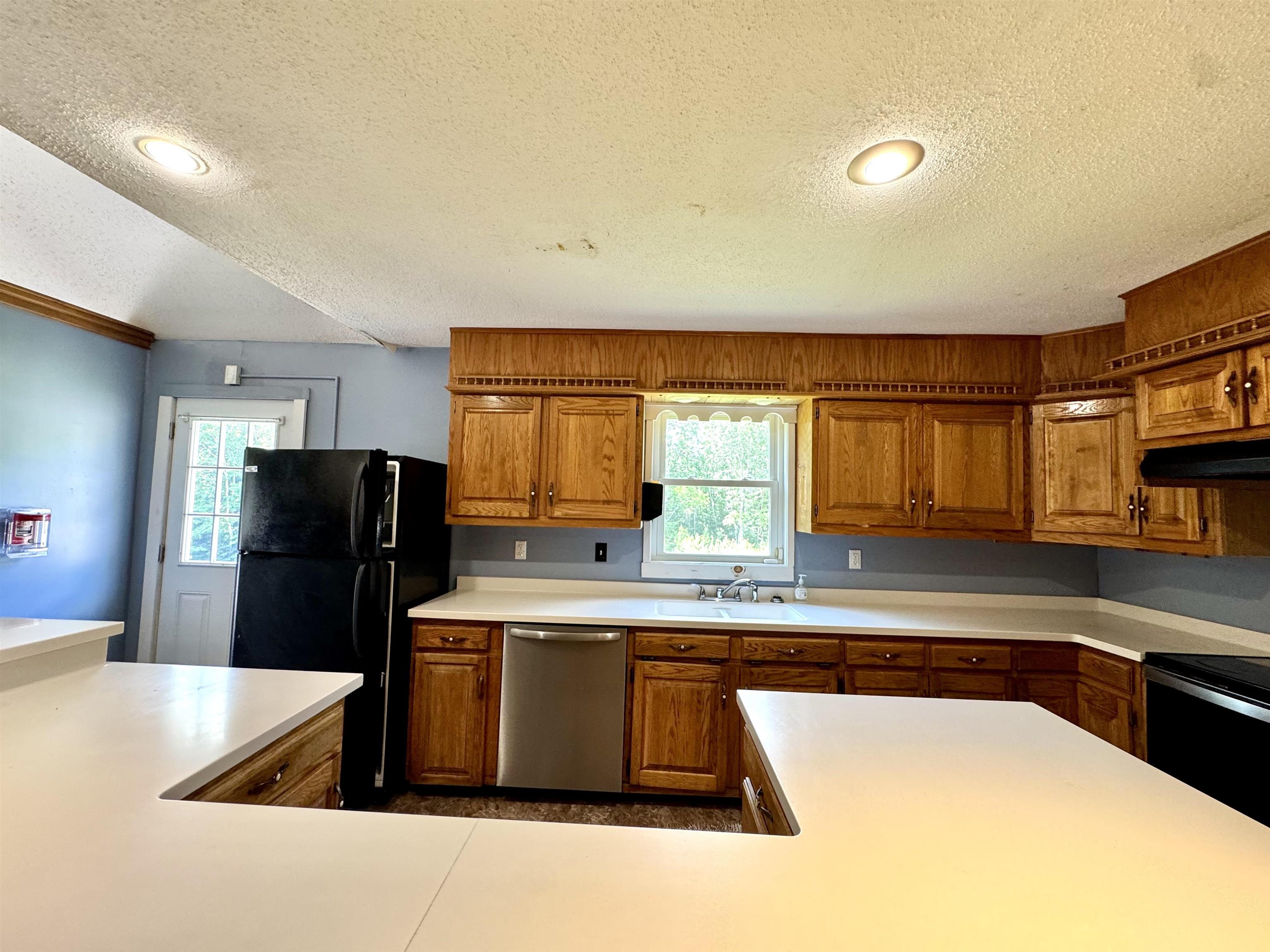 18 Stoddard Road Property Photo 14