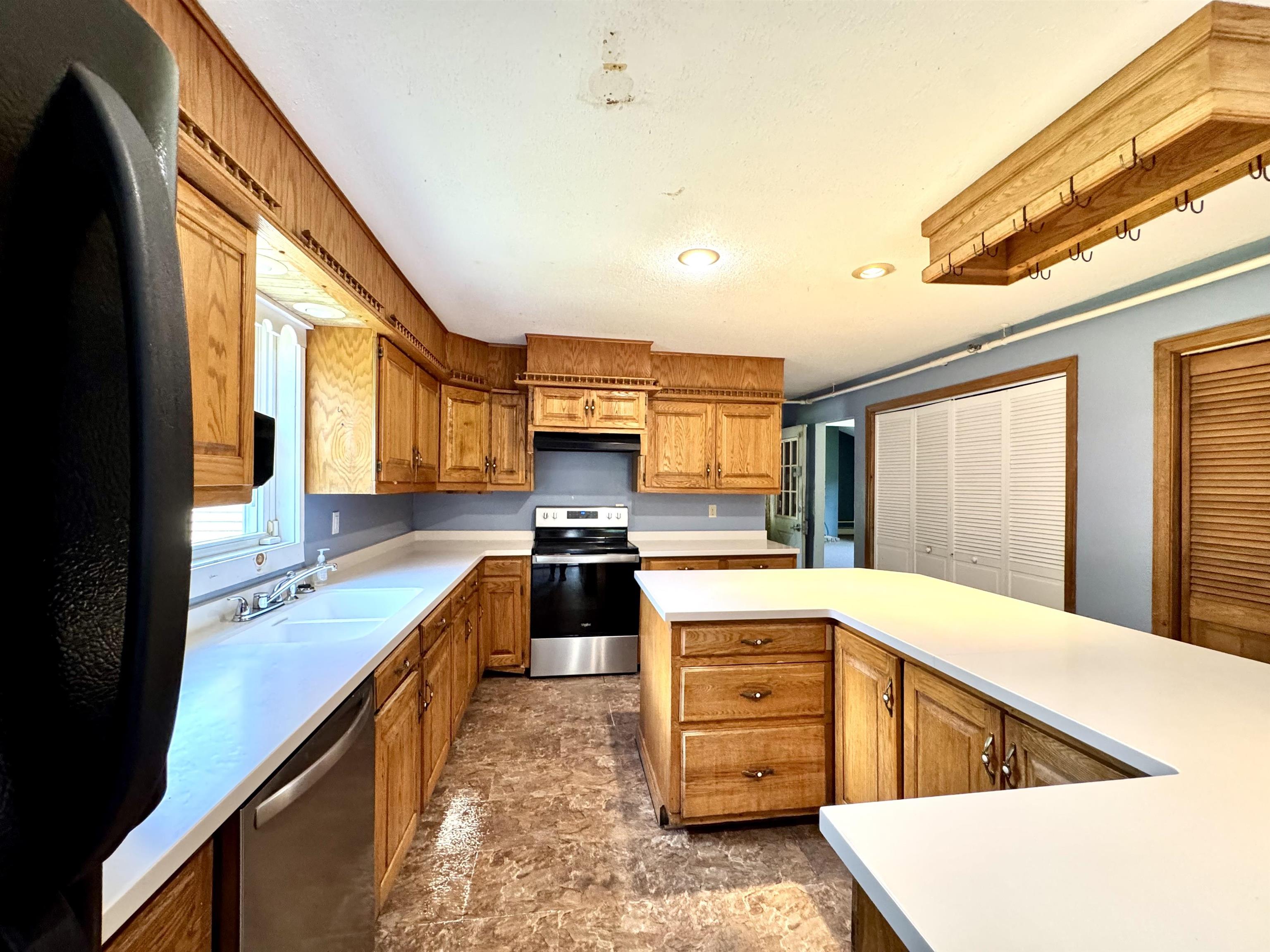 18 Stoddard Road Property Photo 15