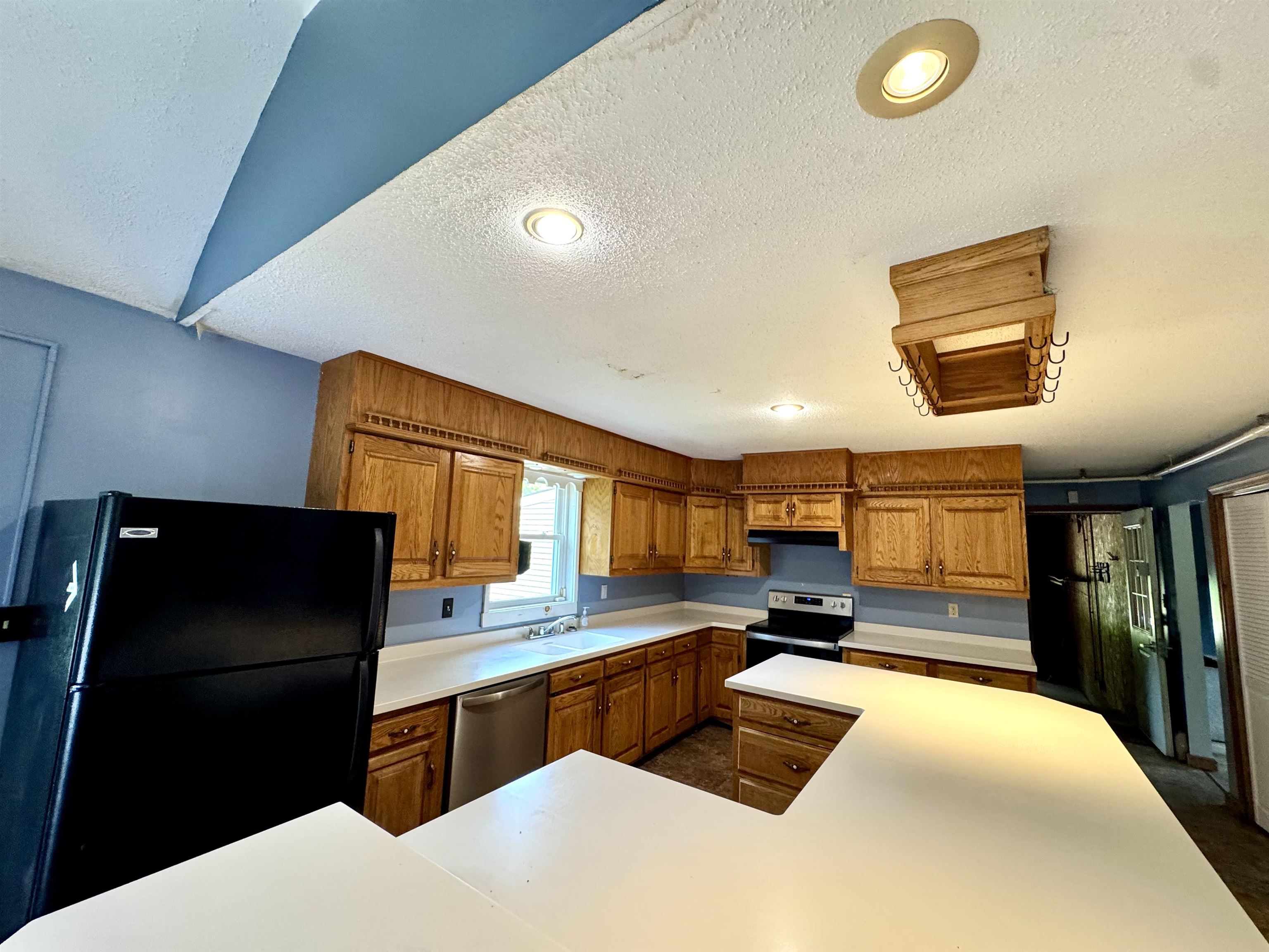 18 Stoddard Road Property Photo 16