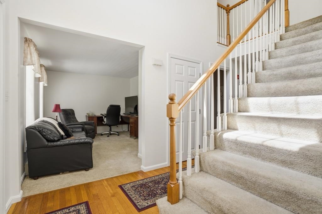 6 Hickory Hill Road Property Photo 9