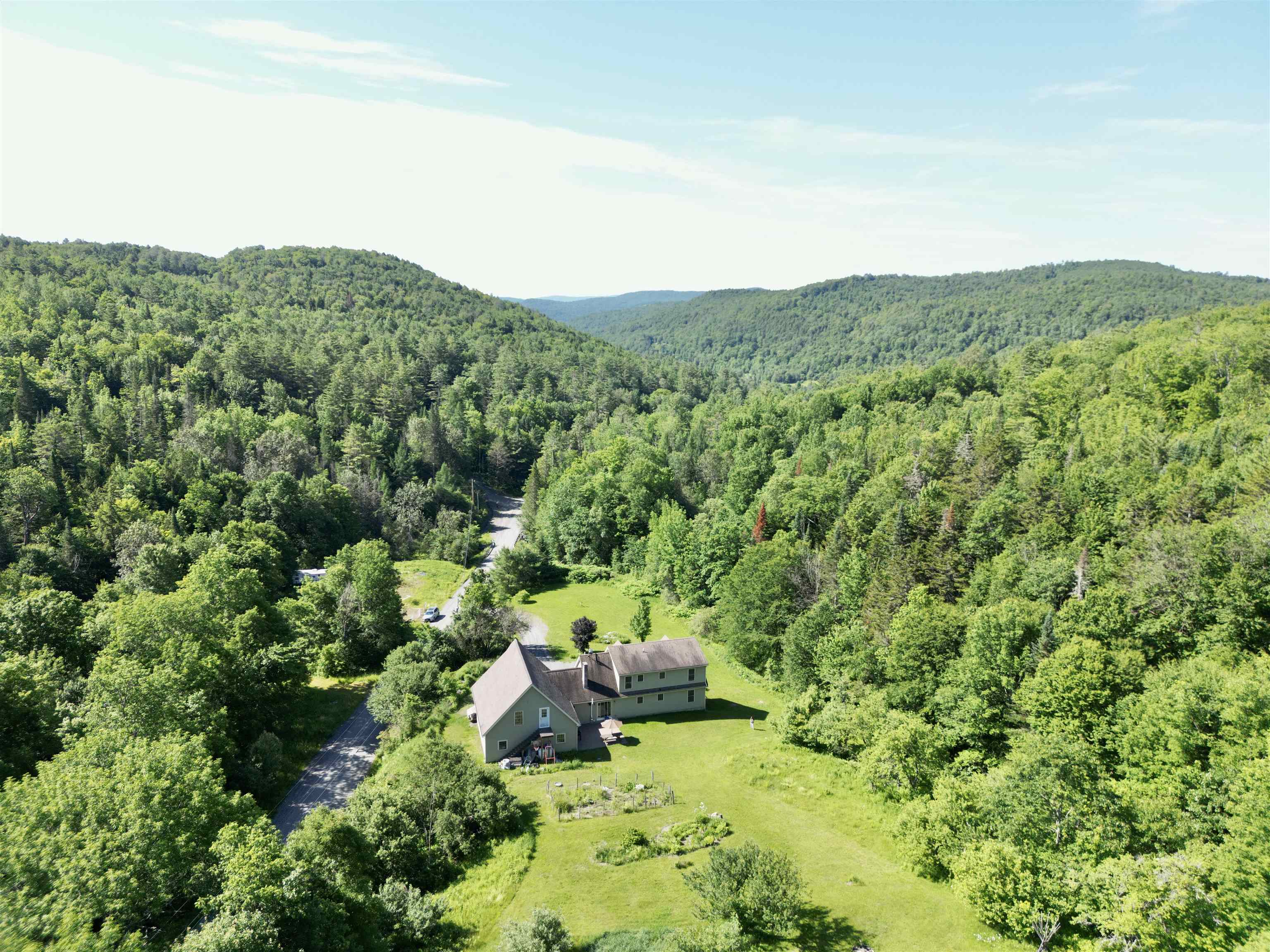 527 Mud Hollow Road Property Photo 2