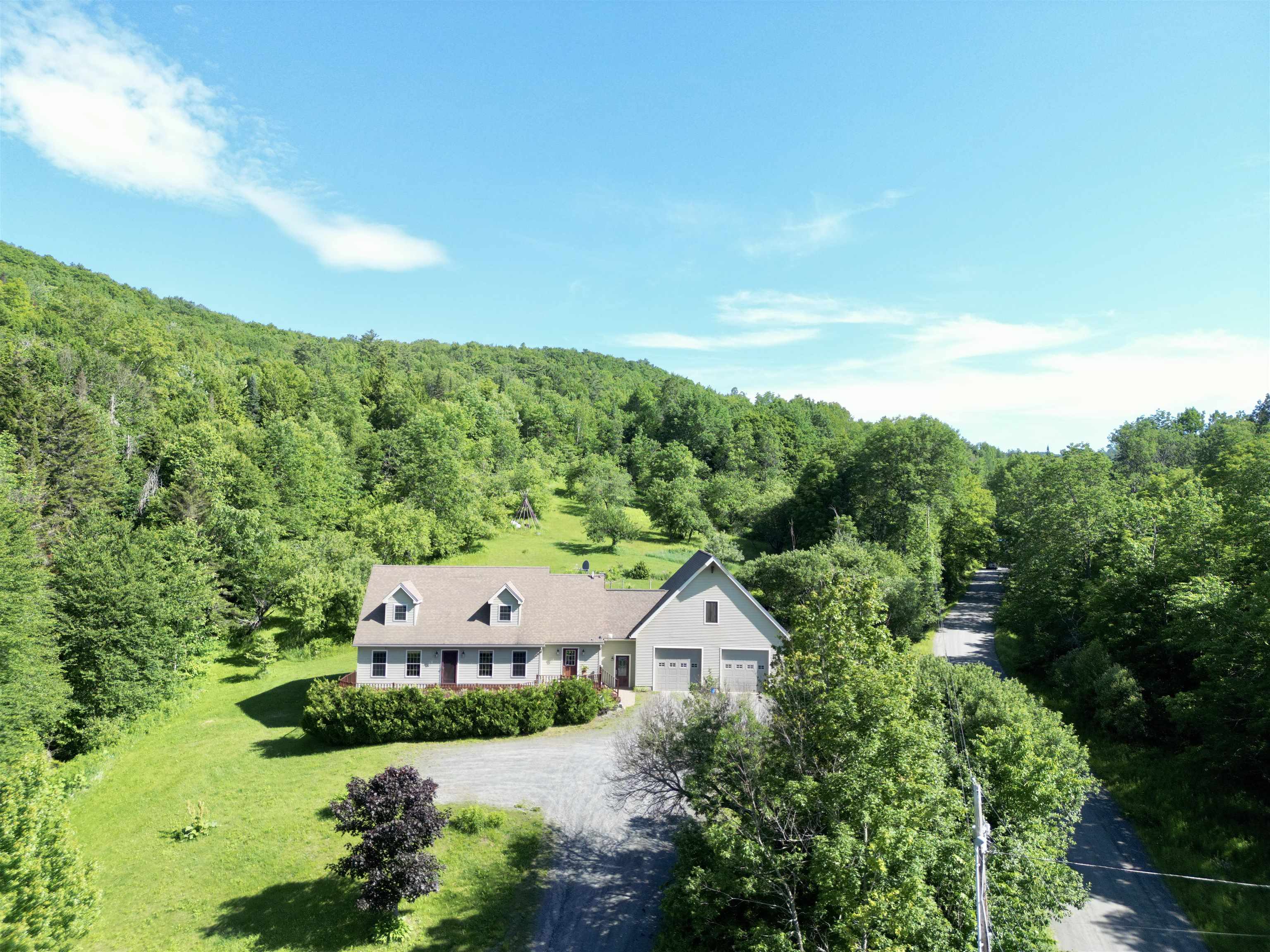 527 Mud Hollow Road Property Photo 4