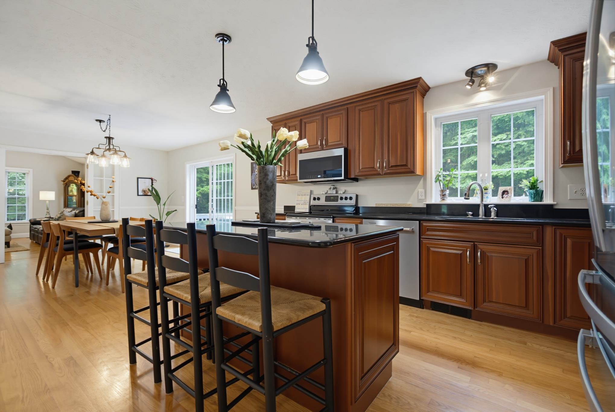 4 Hampshire Hills Drive Property Photo 3