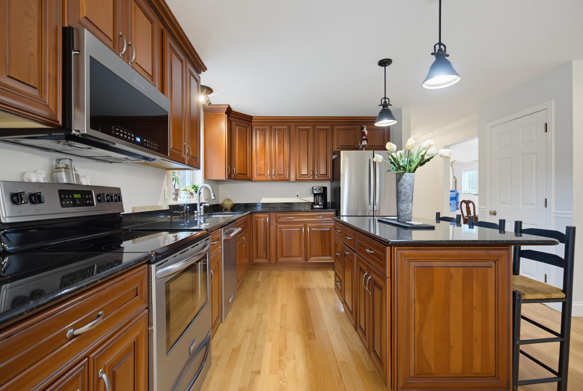 4 Hampshire Hills Drive Property Photo 5