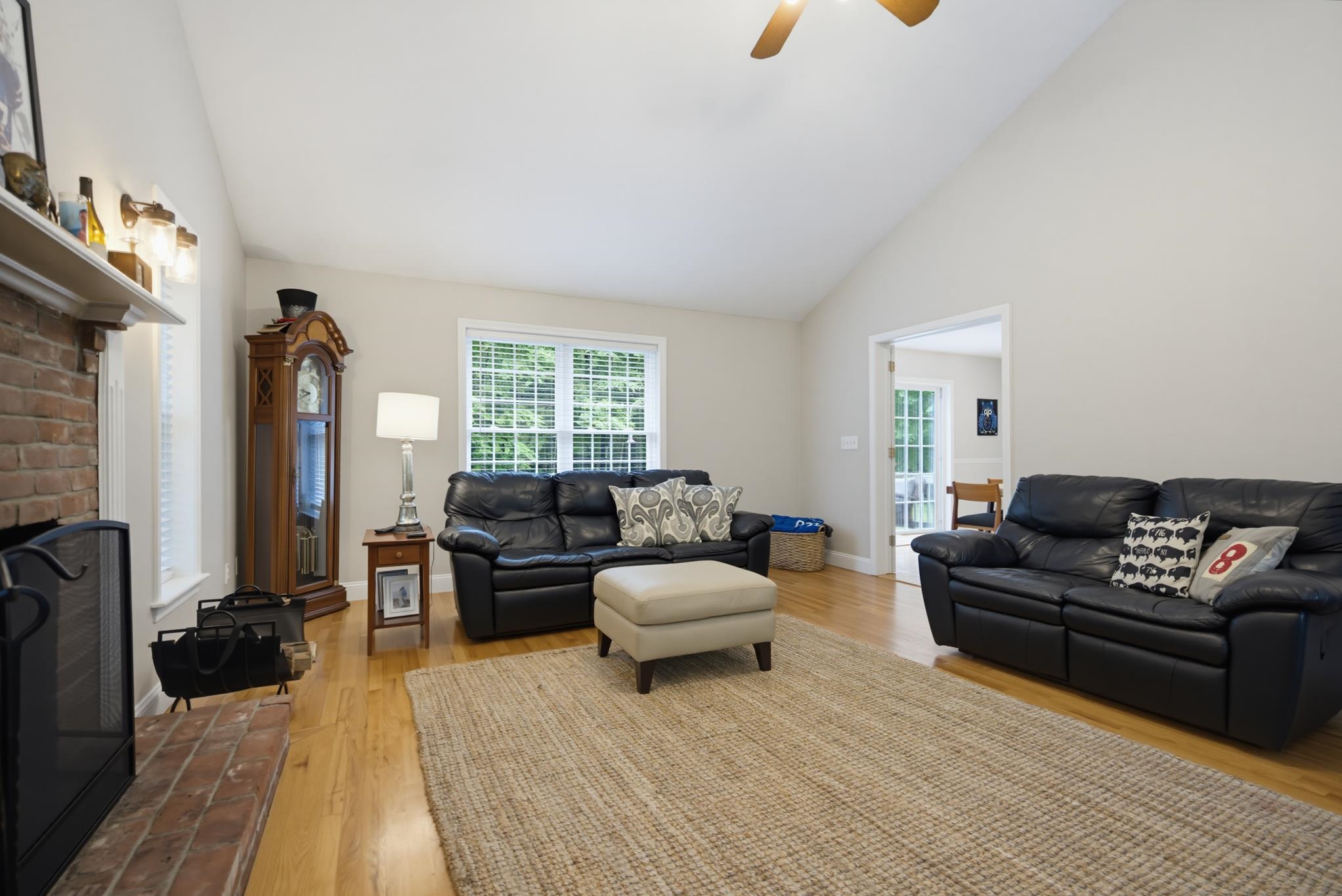 4 Hampshire Hills Drive Property Photo 13