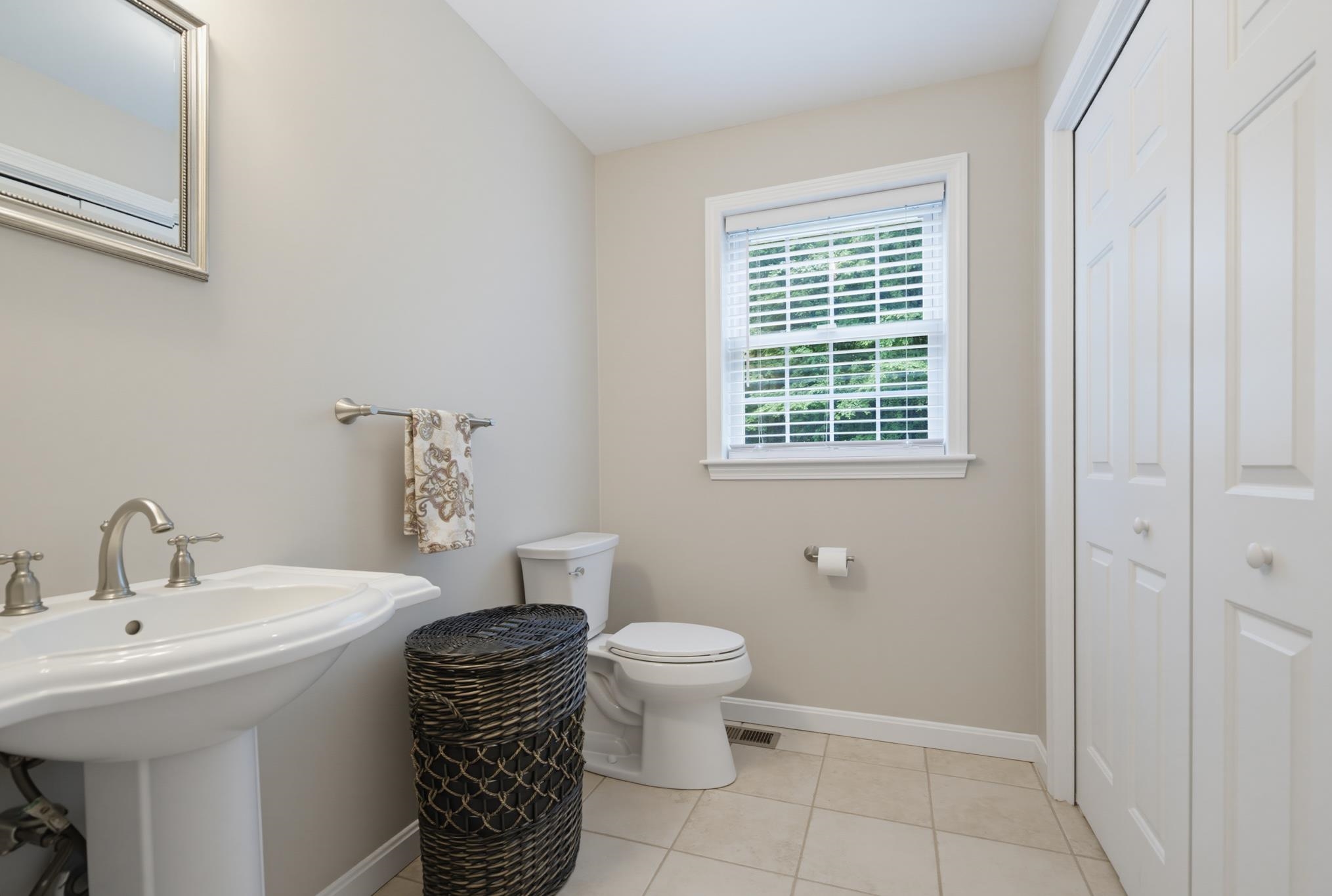 4 Hampshire Hills Drive Property Photo 19