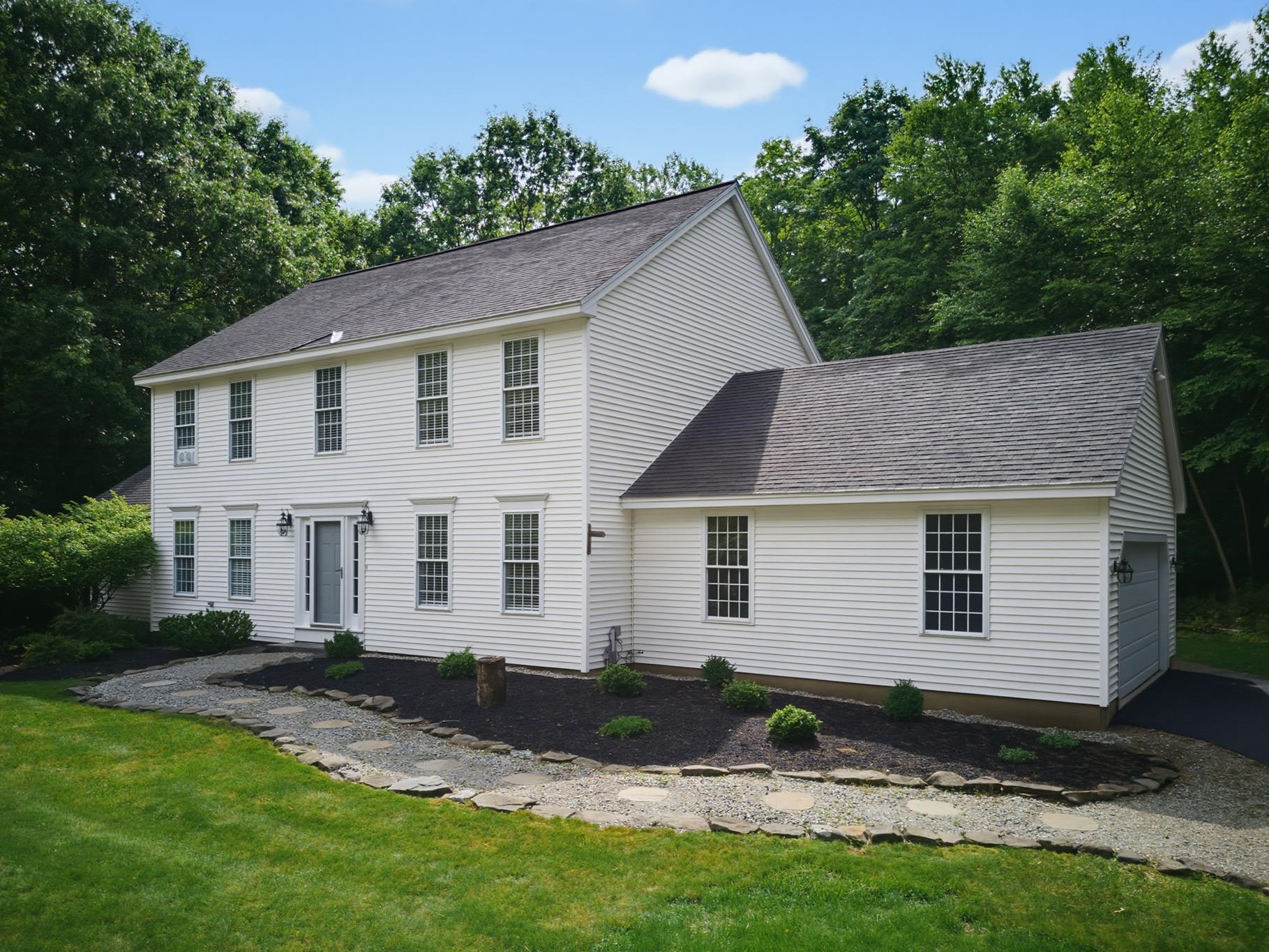 4 Hampshire Hills Drive Property Photo 54