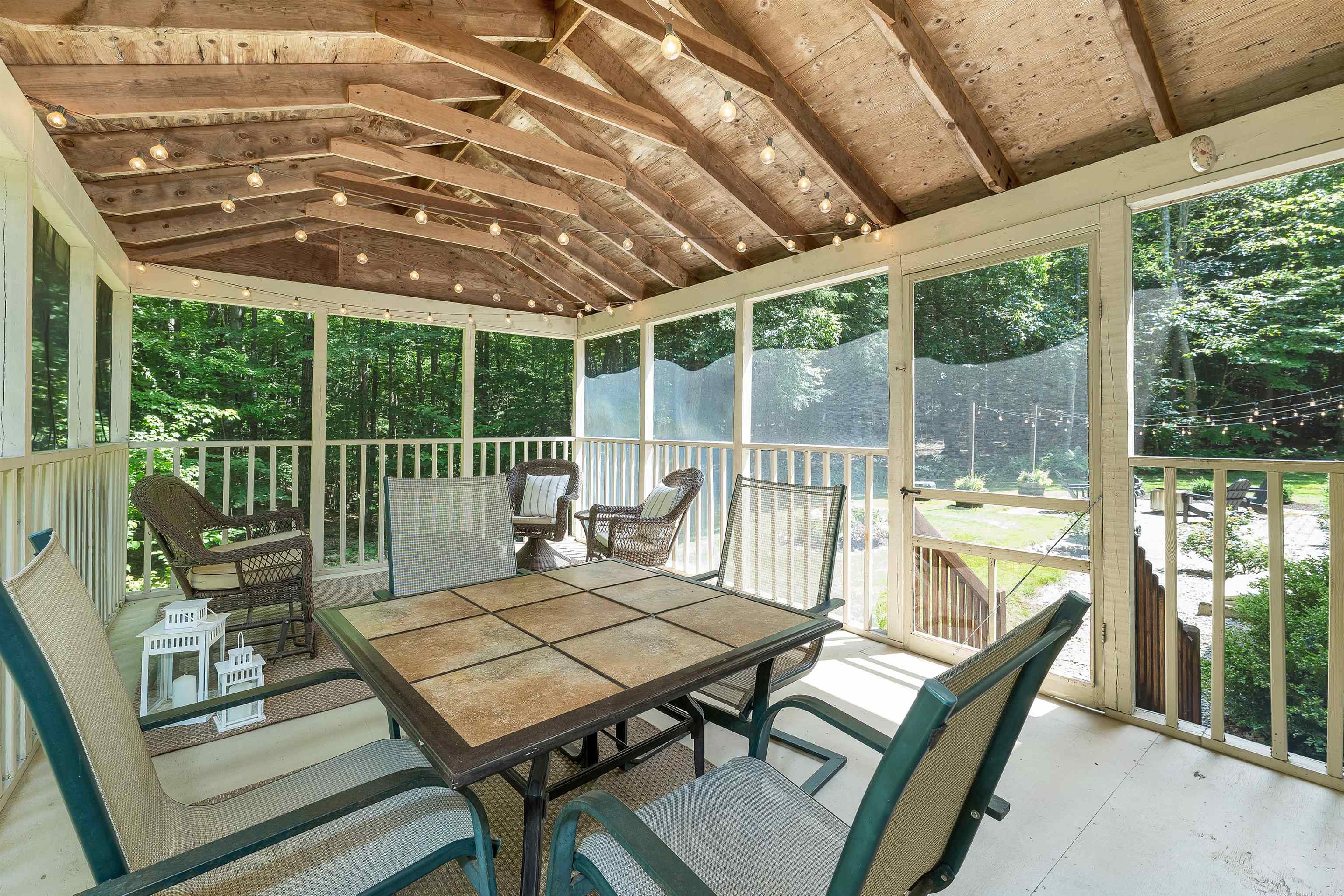 2 Hampshire Hills Drive Property Photo 13