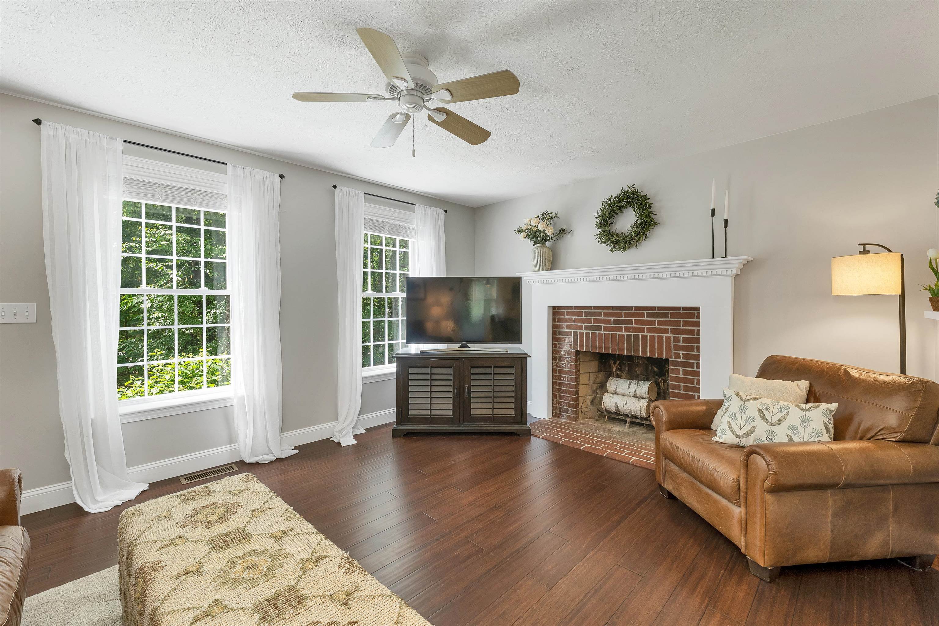 2 Hampshire Hills Drive Property Photo 21