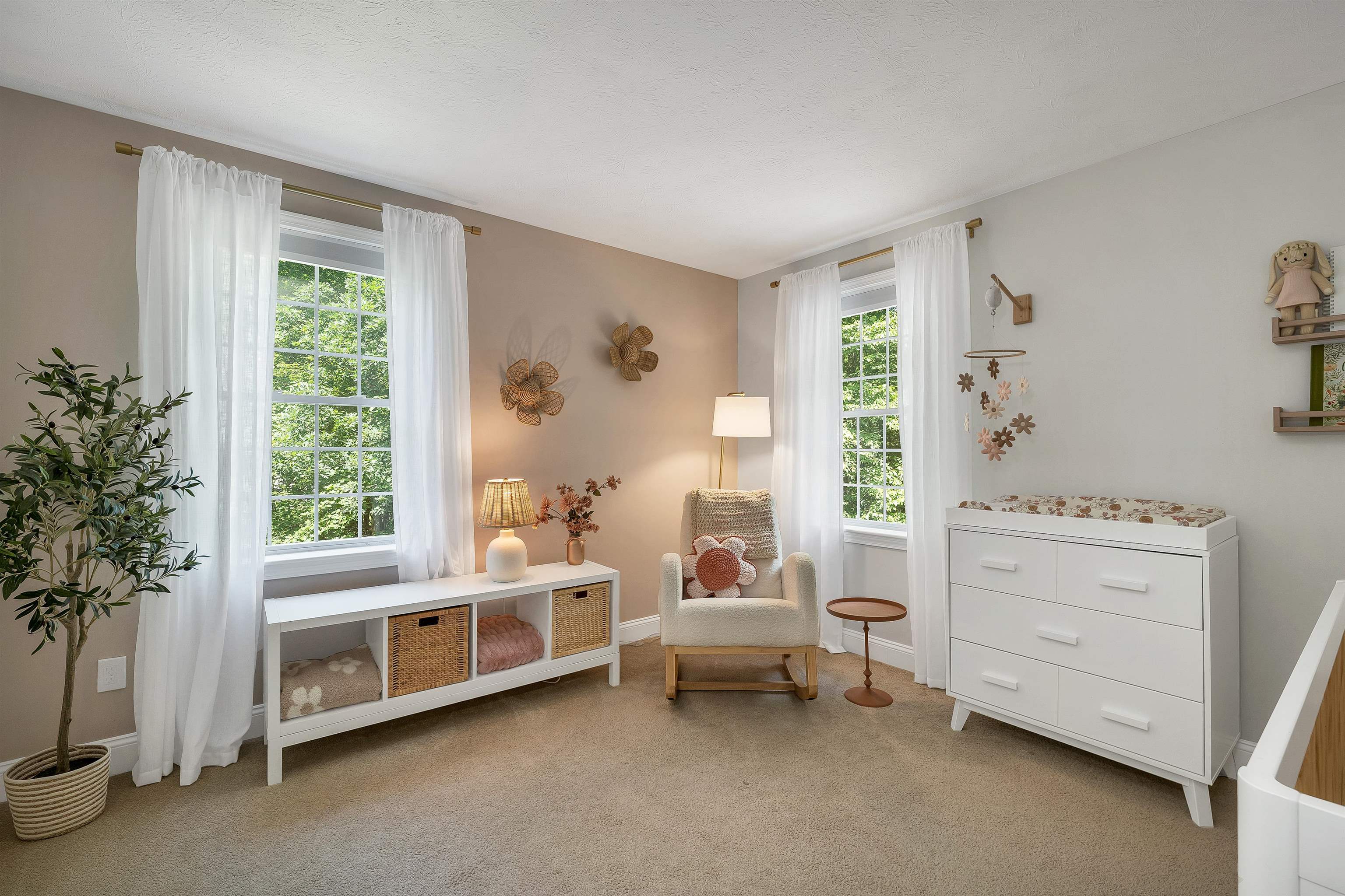 2 Hampshire Hills Drive Property Photo 30