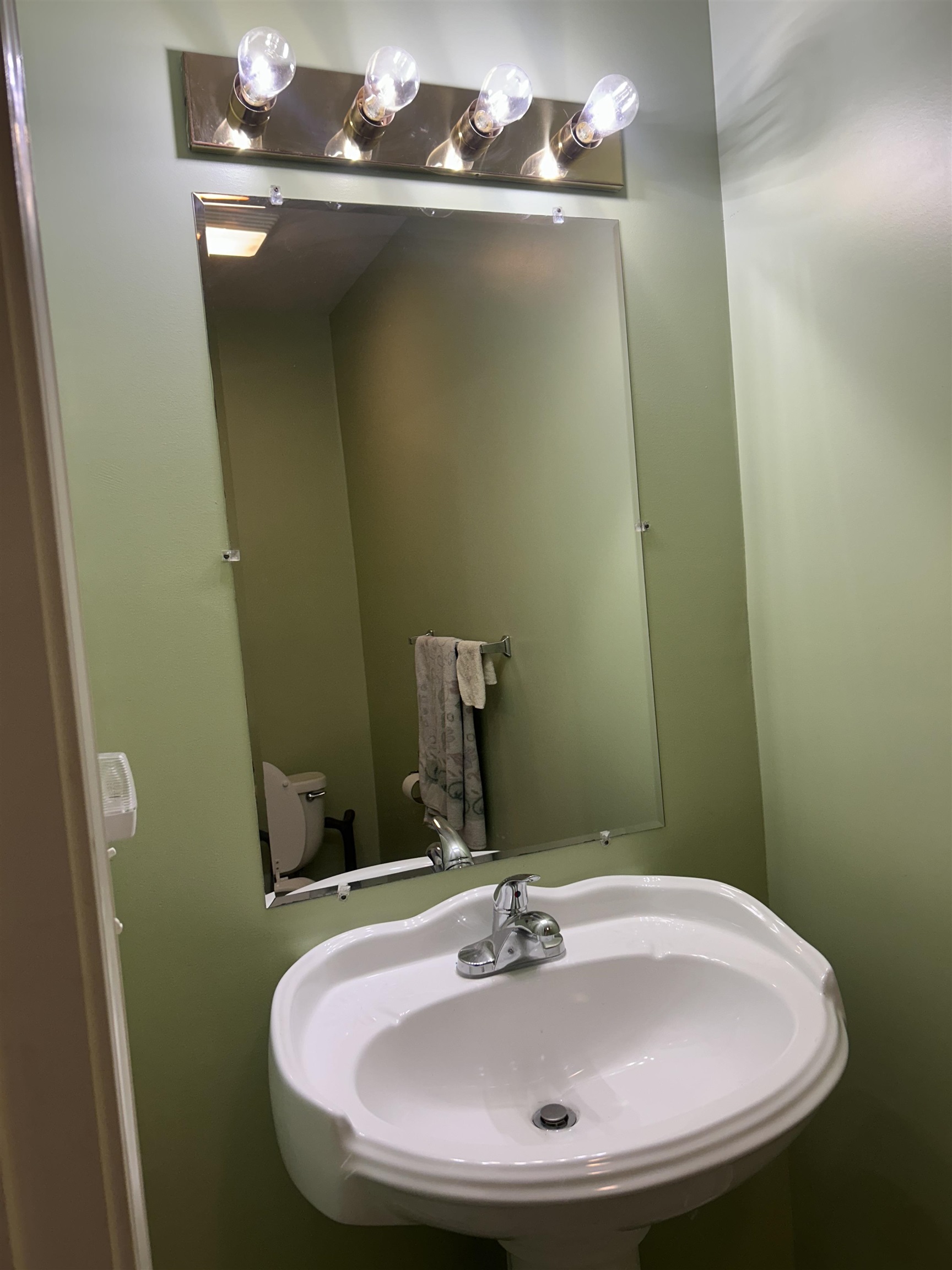 31 Twin Court Property Photo 28