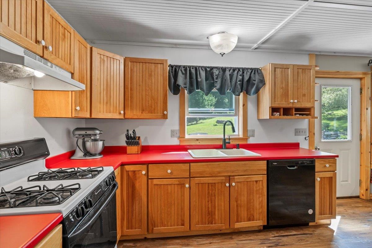 114 W Woodbury Road Property Photo 20