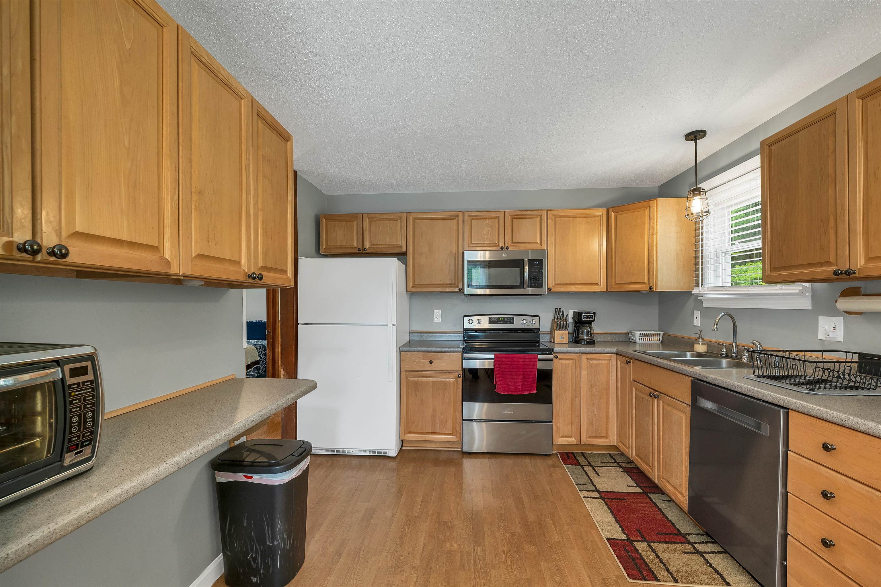 185 Summit Street Property Photo 7